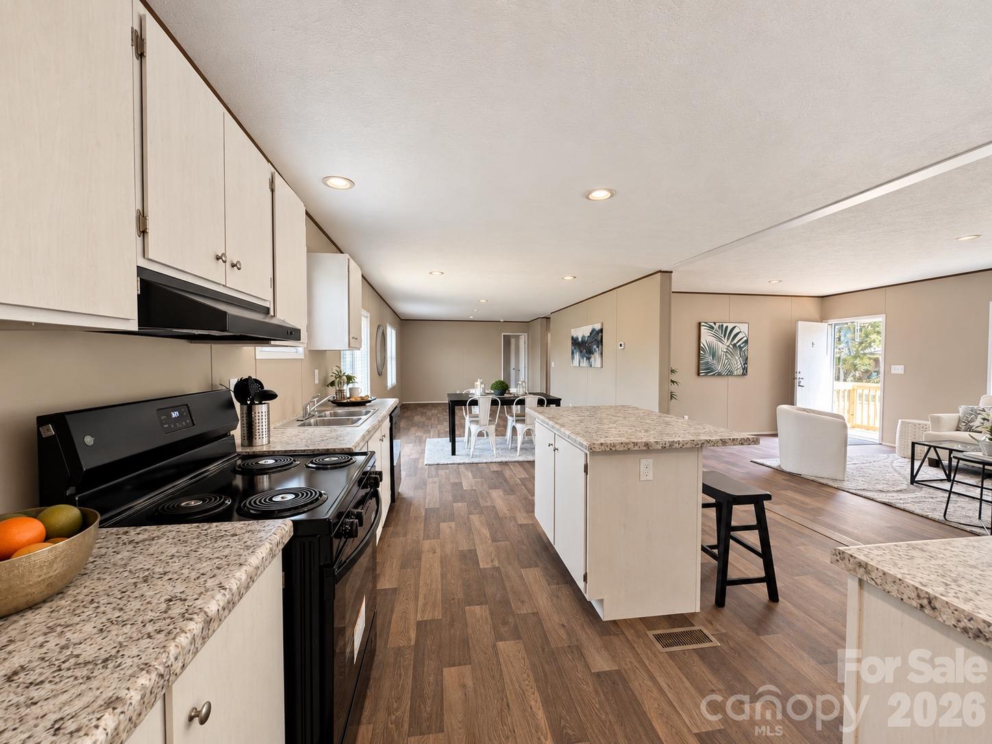 257 Wayland Drive Property Photo 4