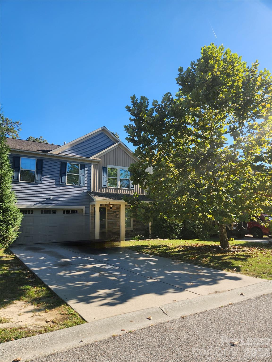 1168 Triple Crown Court Property Photo 1