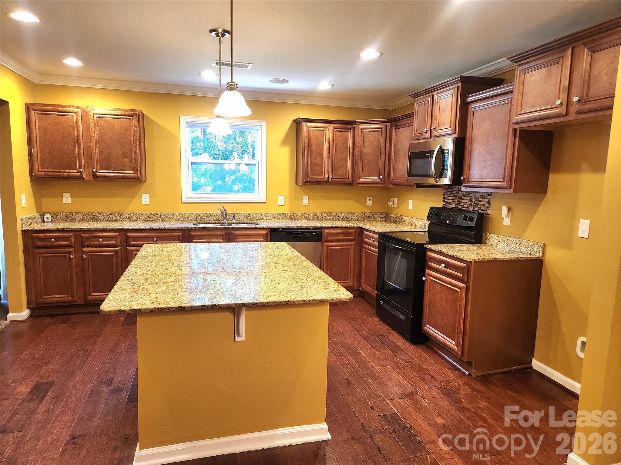 1168 Triple Crown Court Property Photo 7