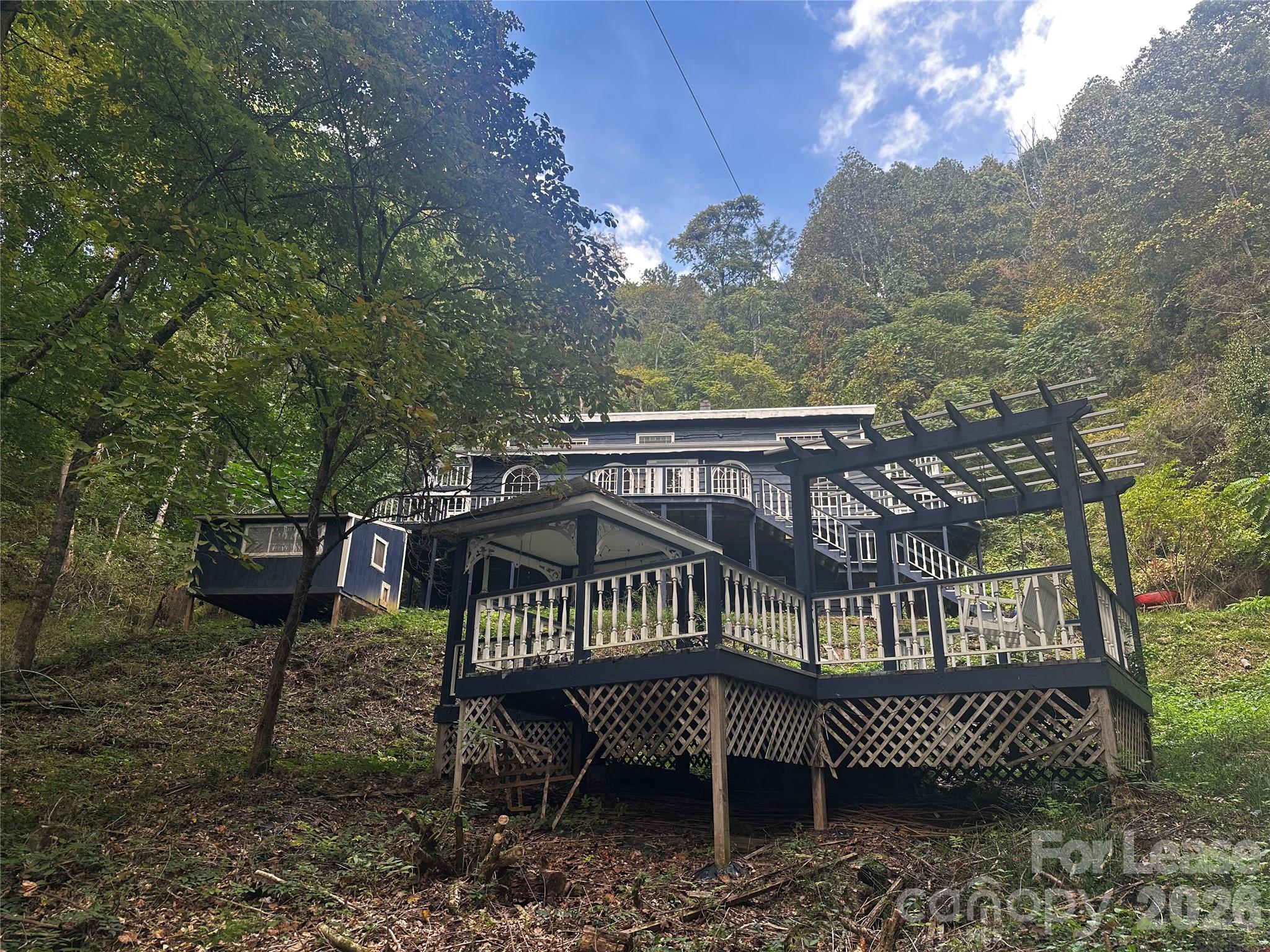 701 Deacon Road Property Photo 2