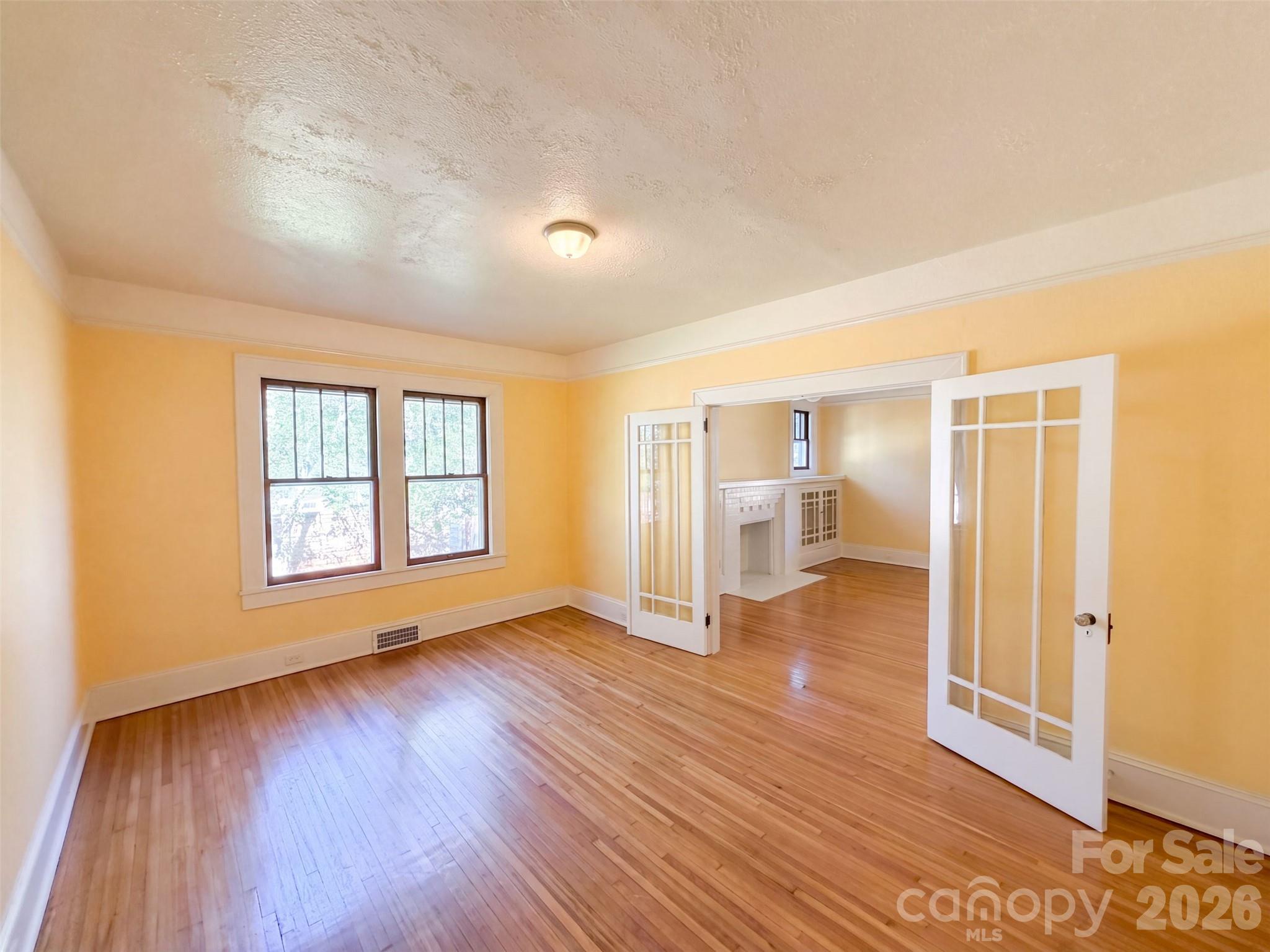 1016 Scales Street Property Photo 7