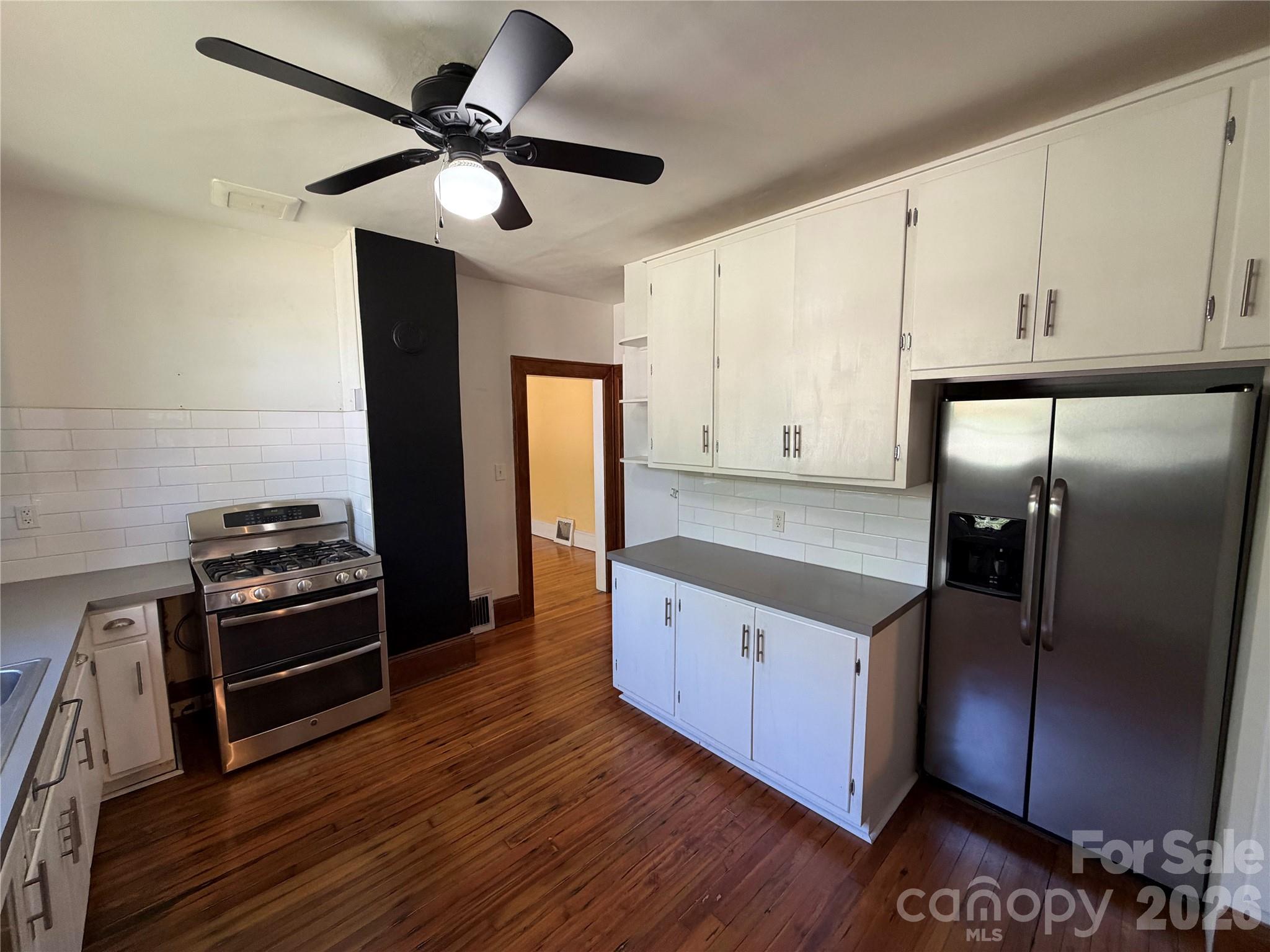 1016 Scales Street Property Photo 8