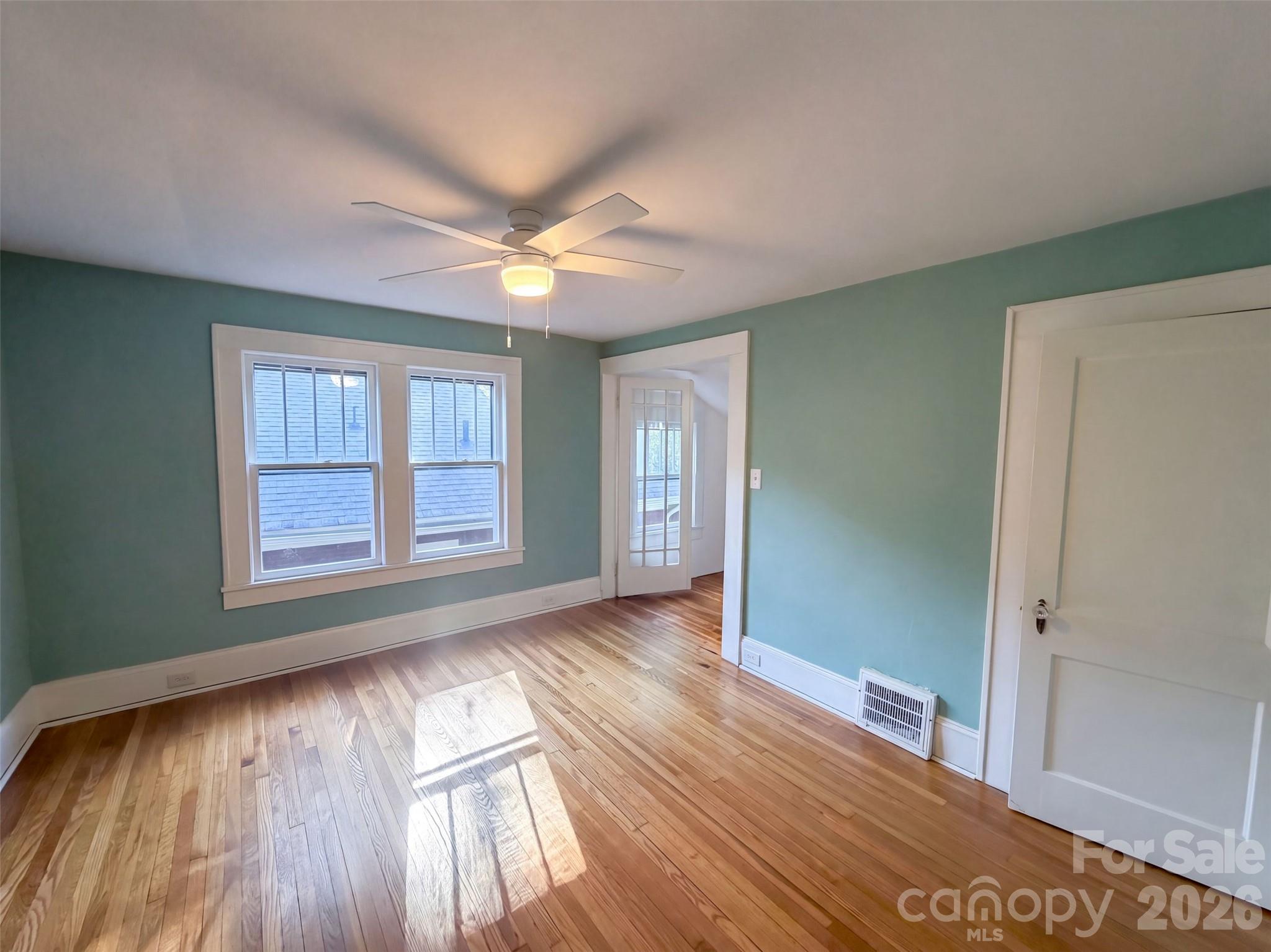 1016 Scales Street Property Photo 10