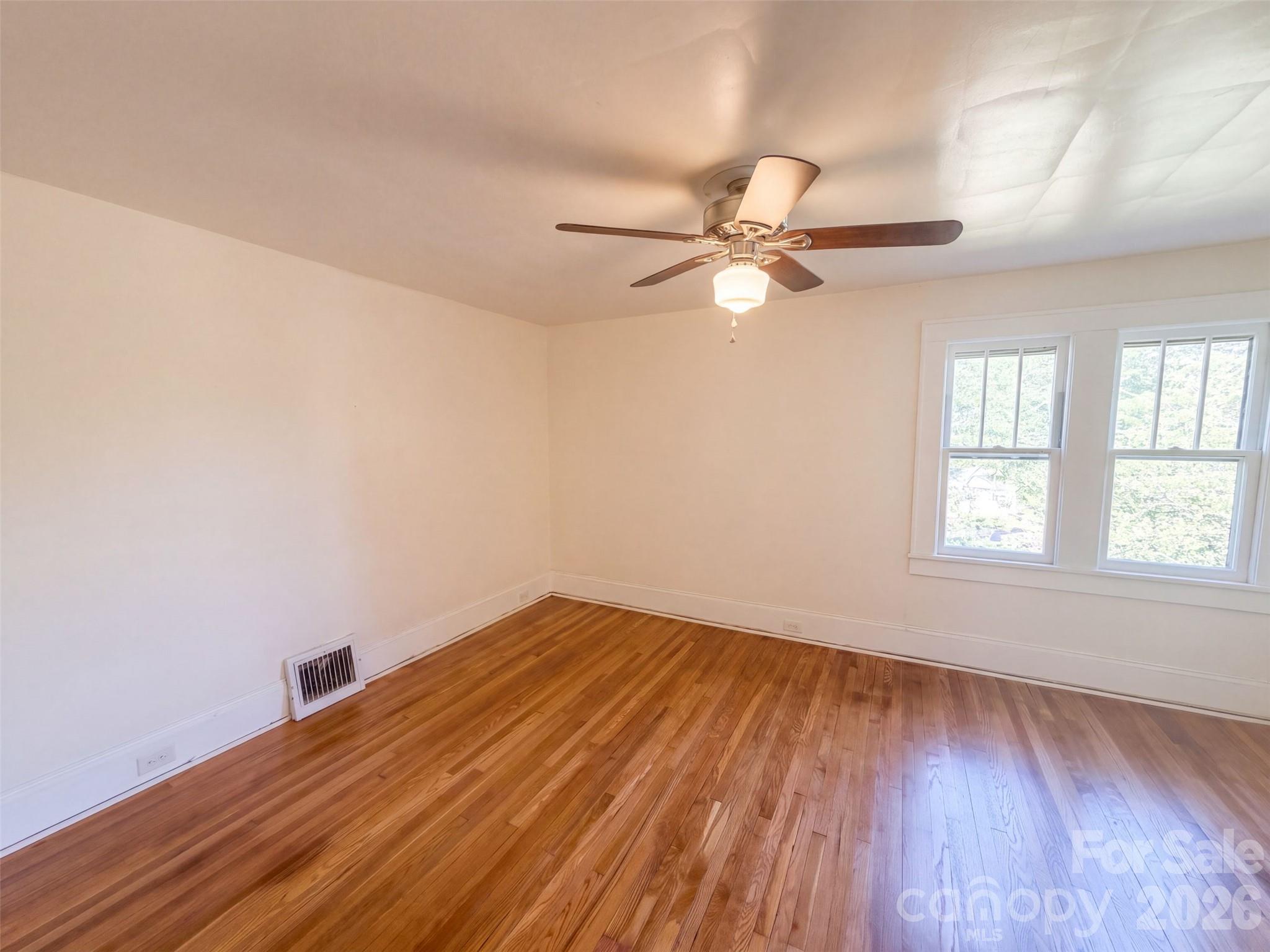 1016 Scales Street Property Photo 12