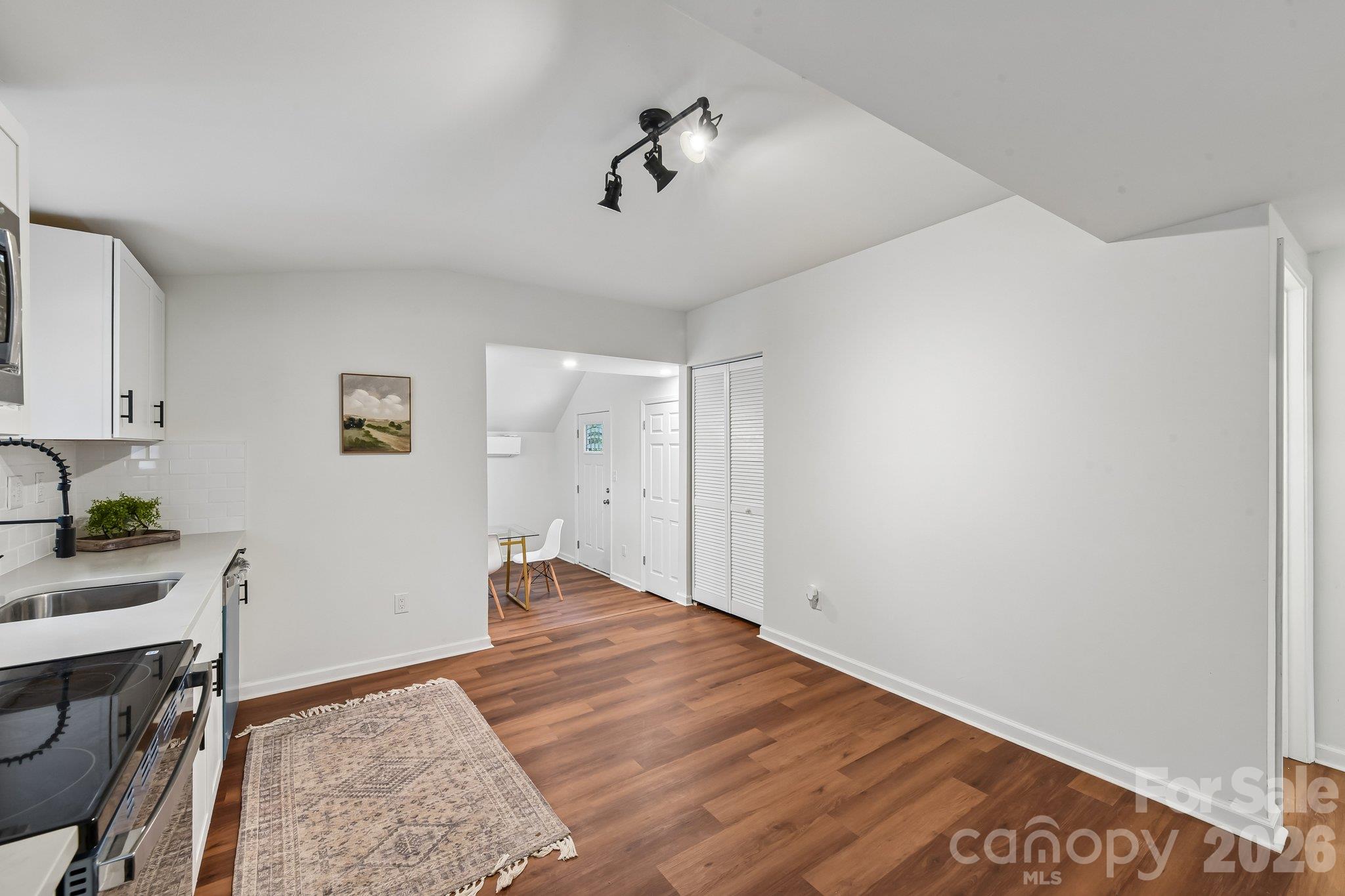 213 Kings Mountain Street B Property Photo 13