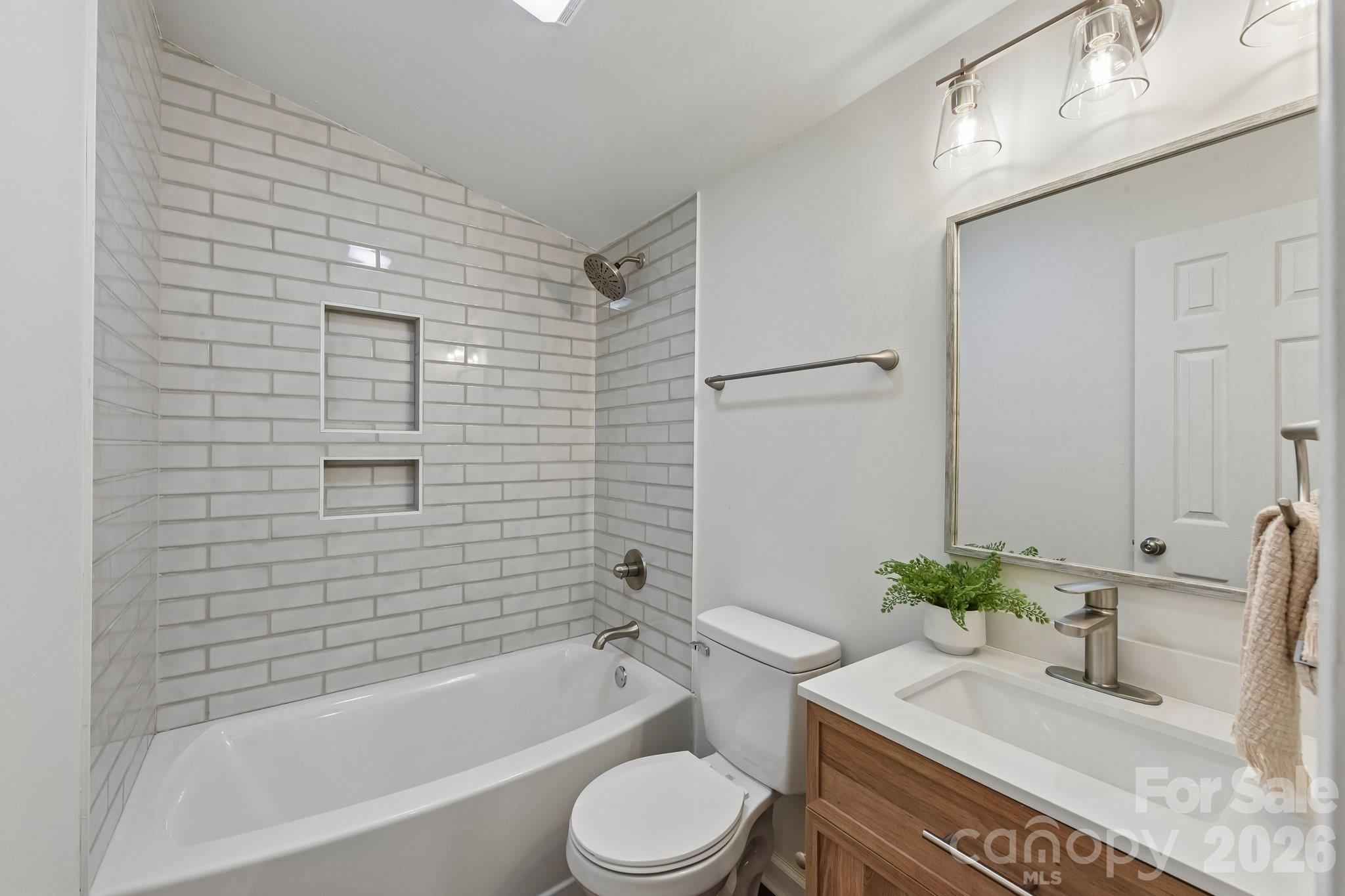 213 Kings Mountain Street B Property Photo 15