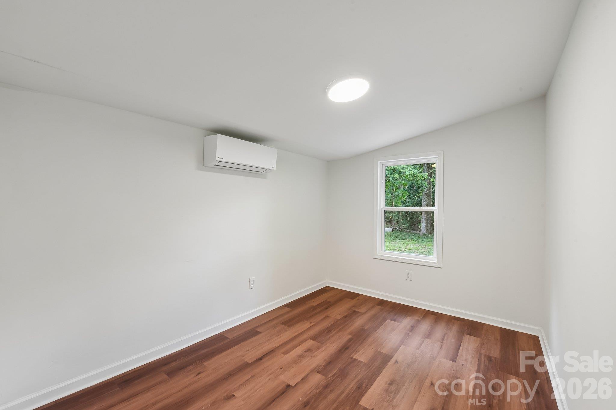 213 Kings Mountain Street B Property Photo 20