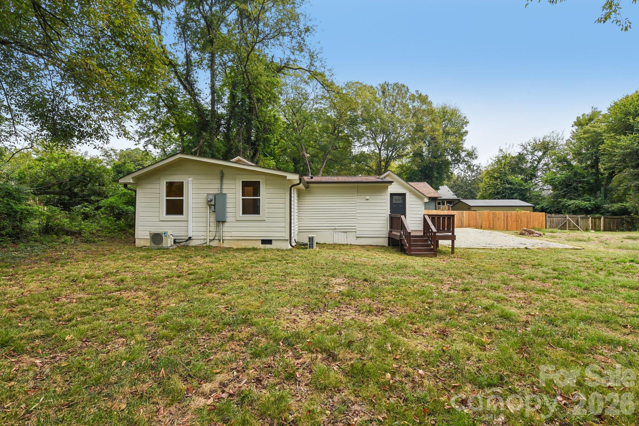 213 Kings Mountain Street B Property Photo 27