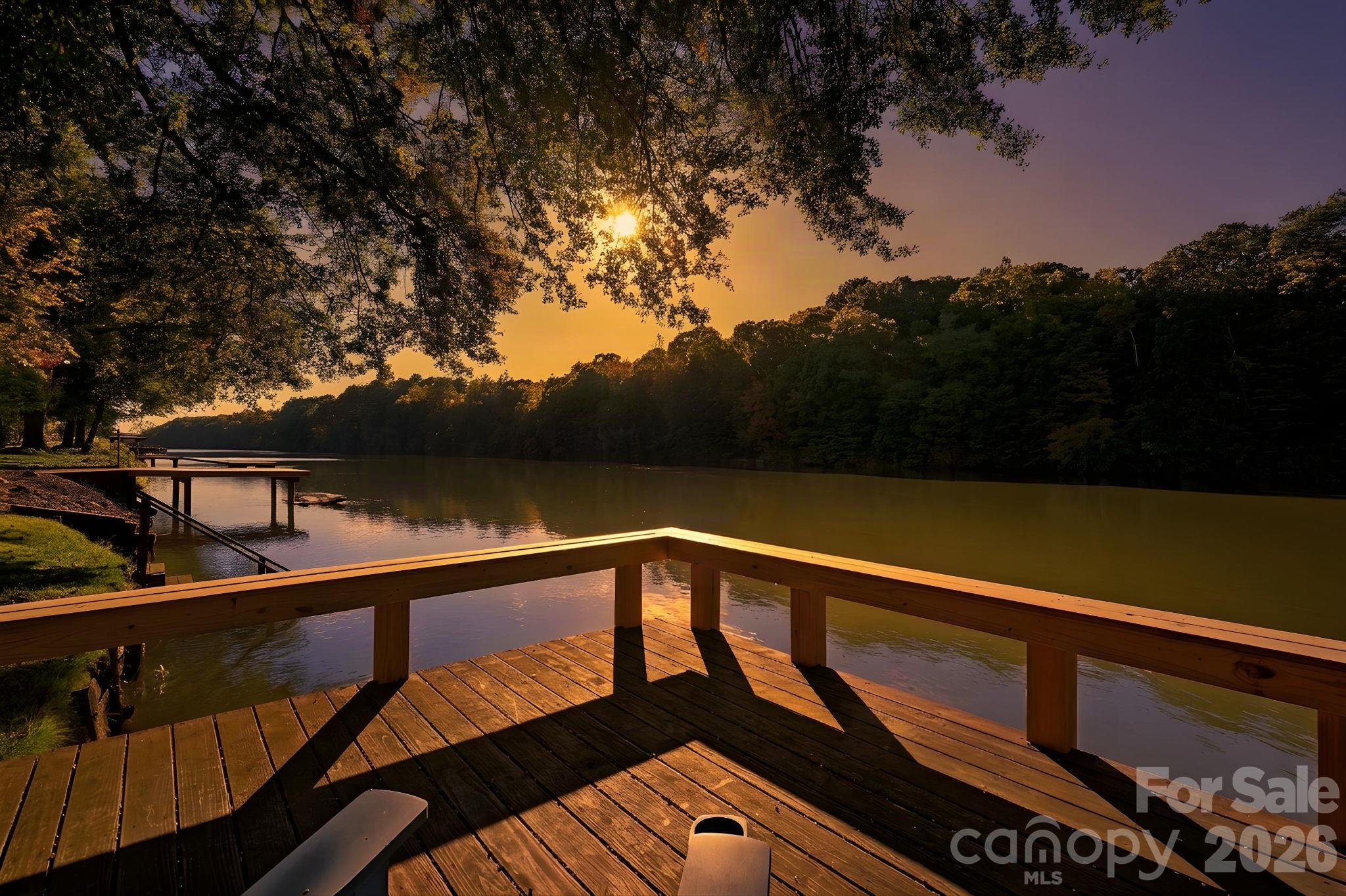 1333 Riverside Drive Property Photo