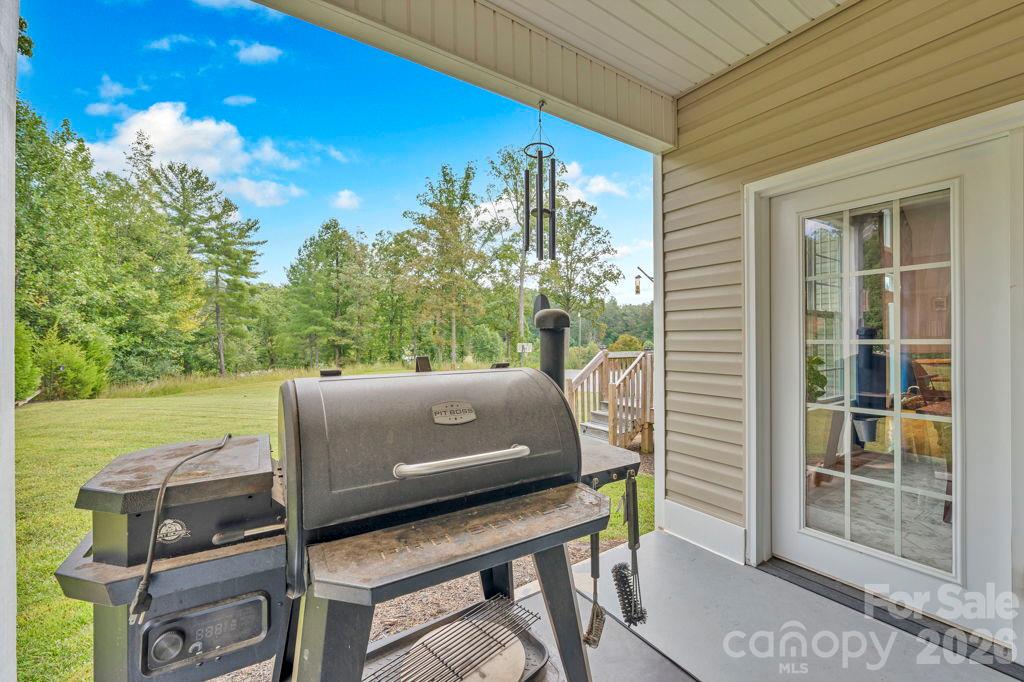 1115 King George Court Property Photo 36