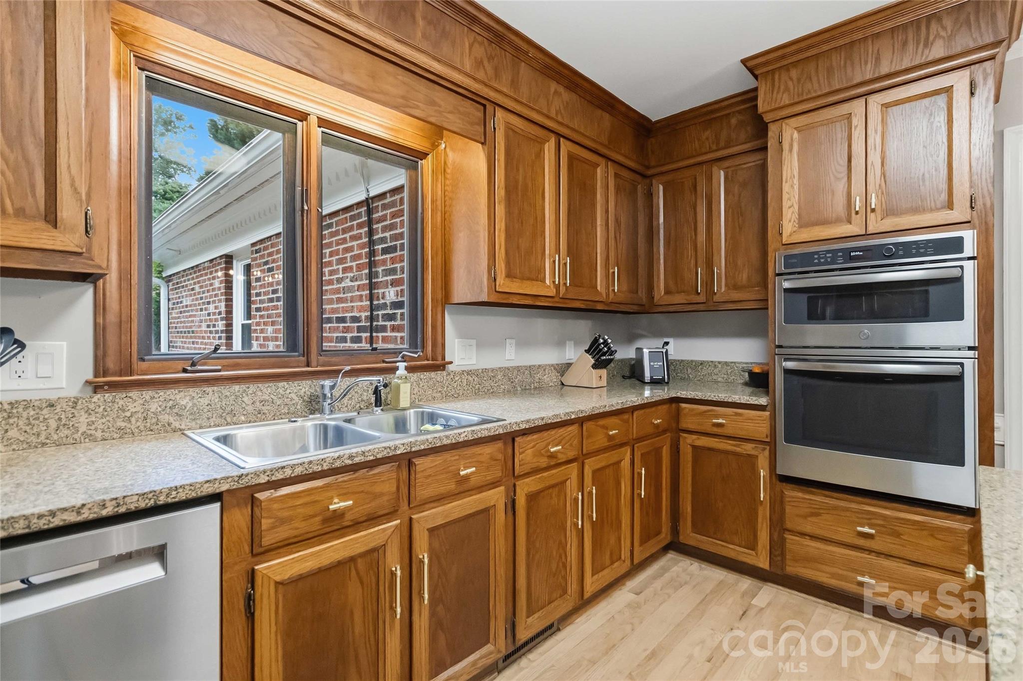 9414 Tillot Drive Property Photo 12