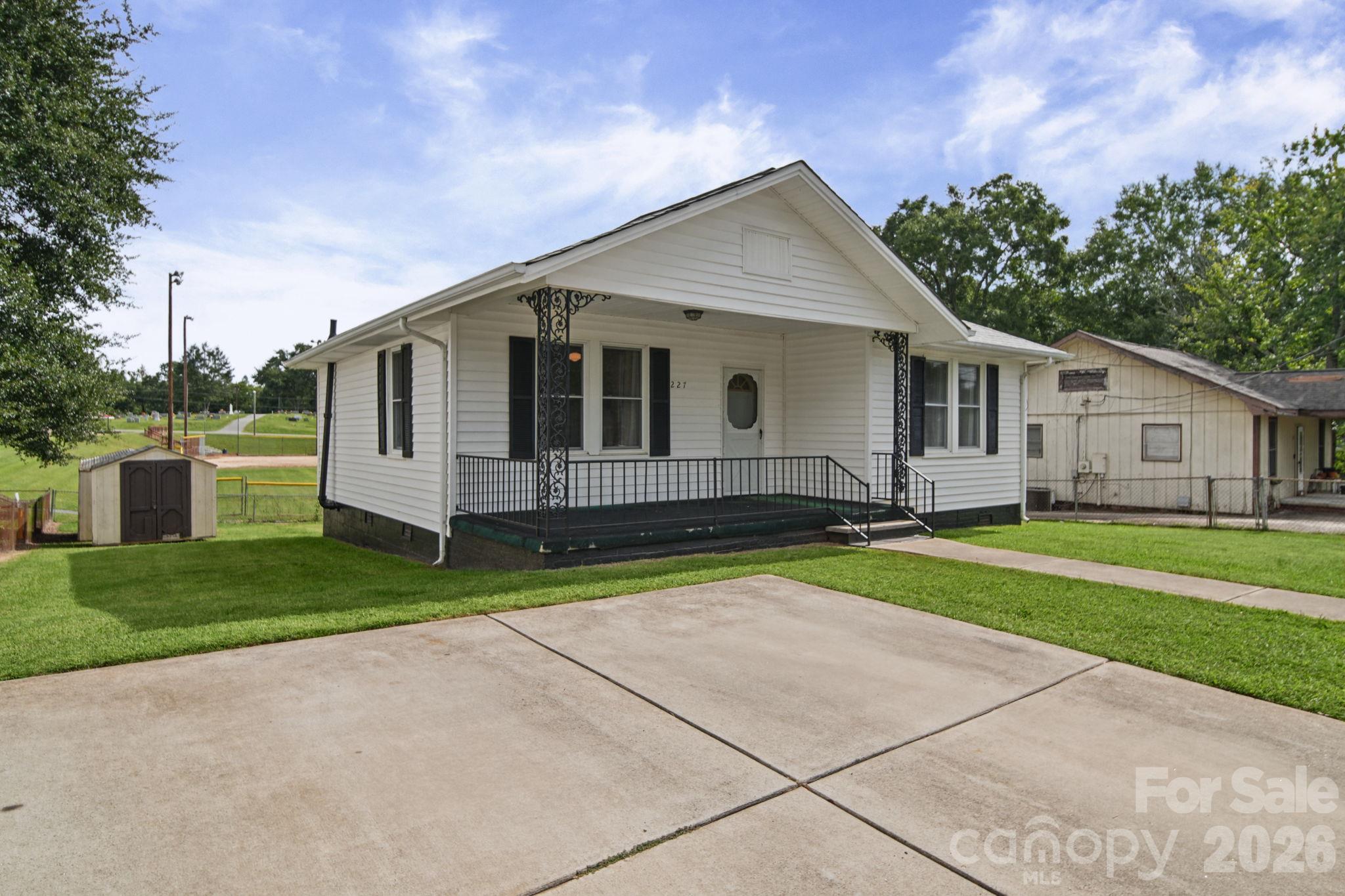 227 School Street Property Photo 2