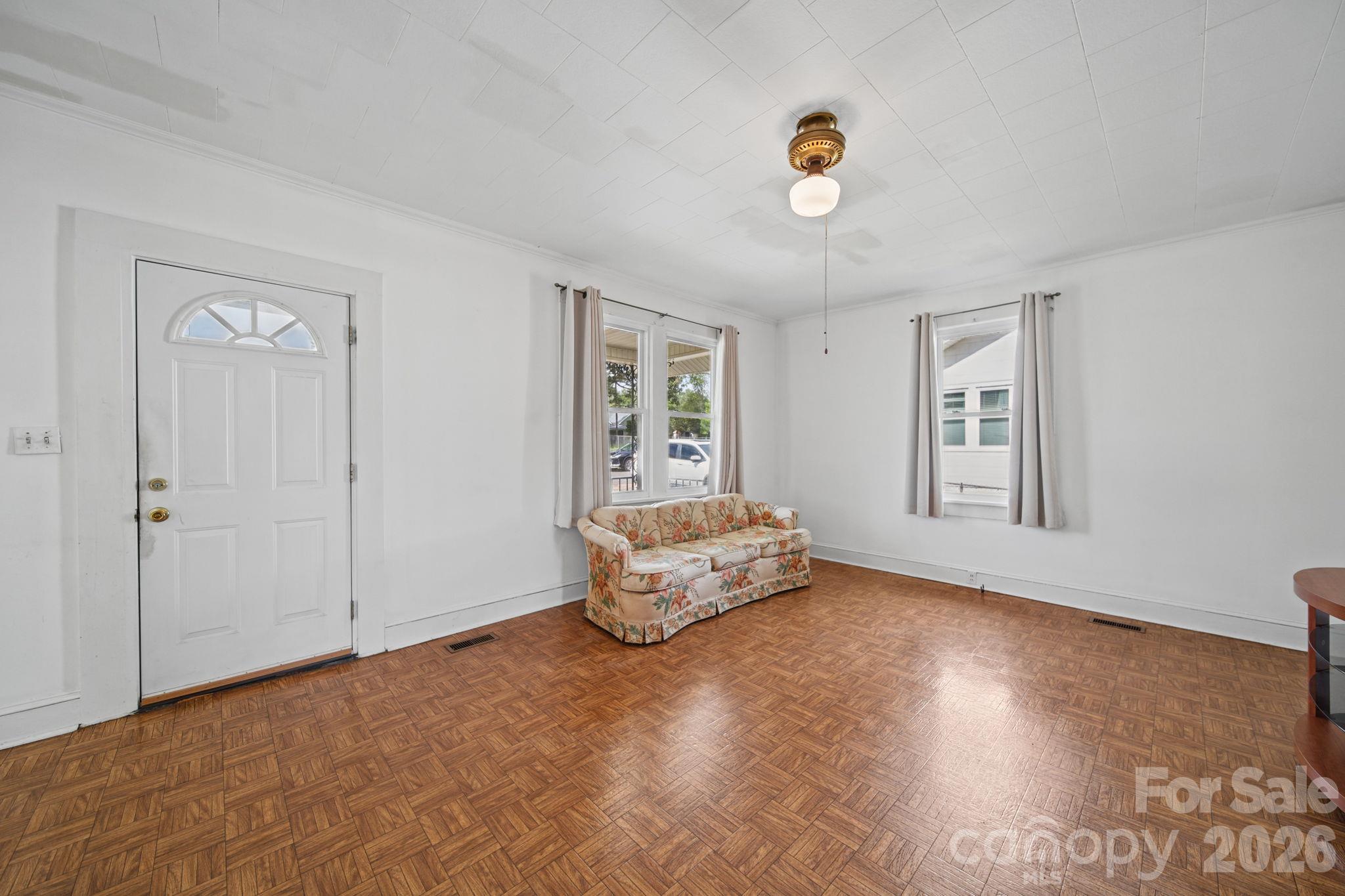 227 School Street Property Photo 6