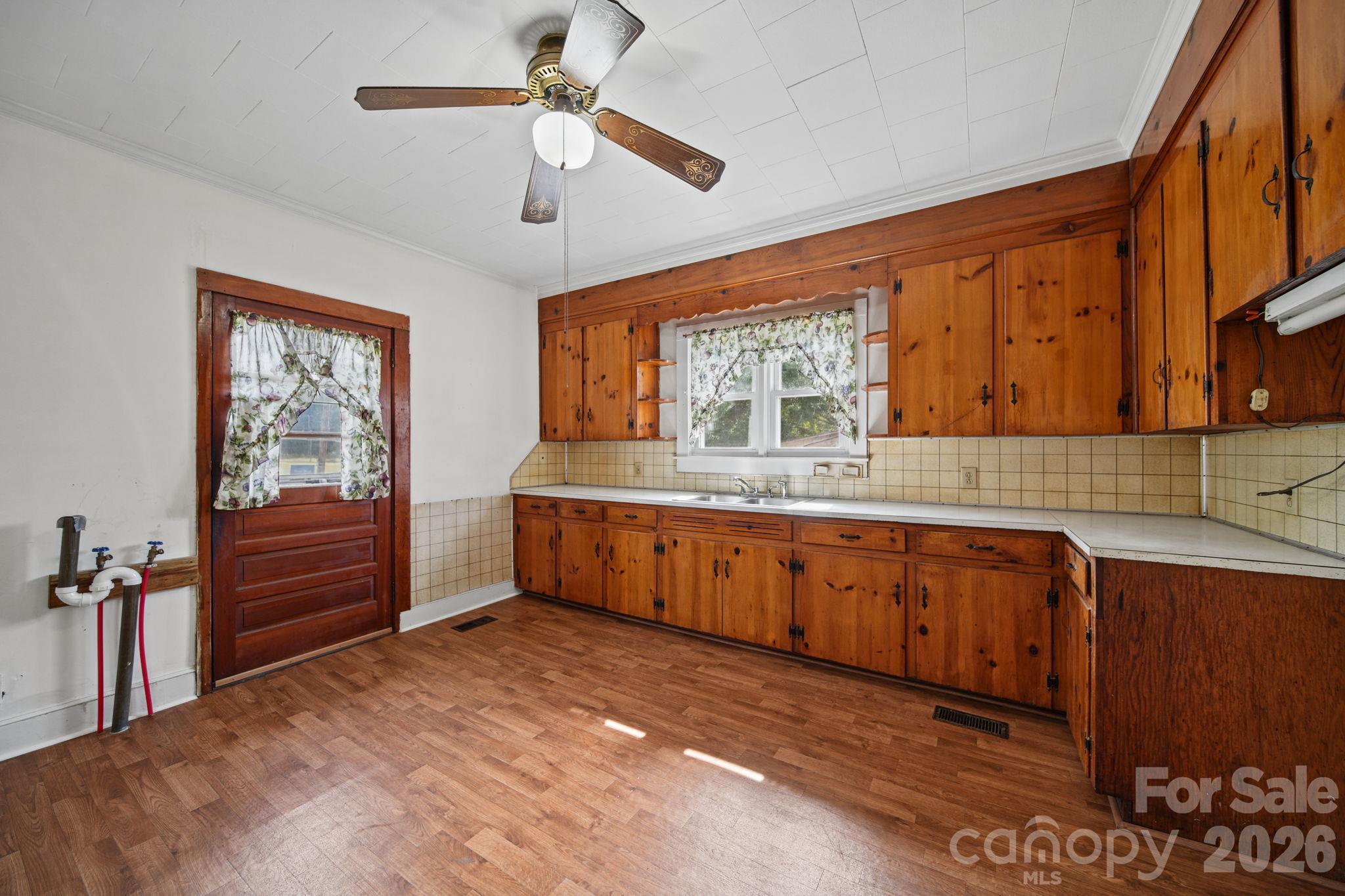 227 School Street Property Photo 7