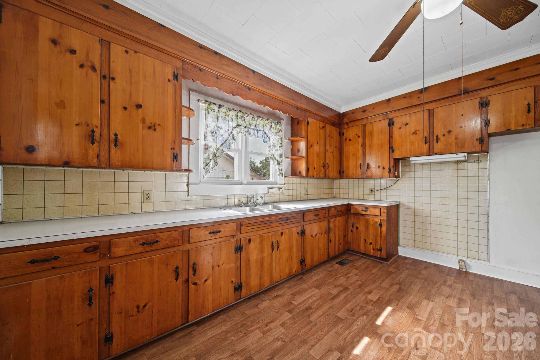 227 School Street Property Photo 8