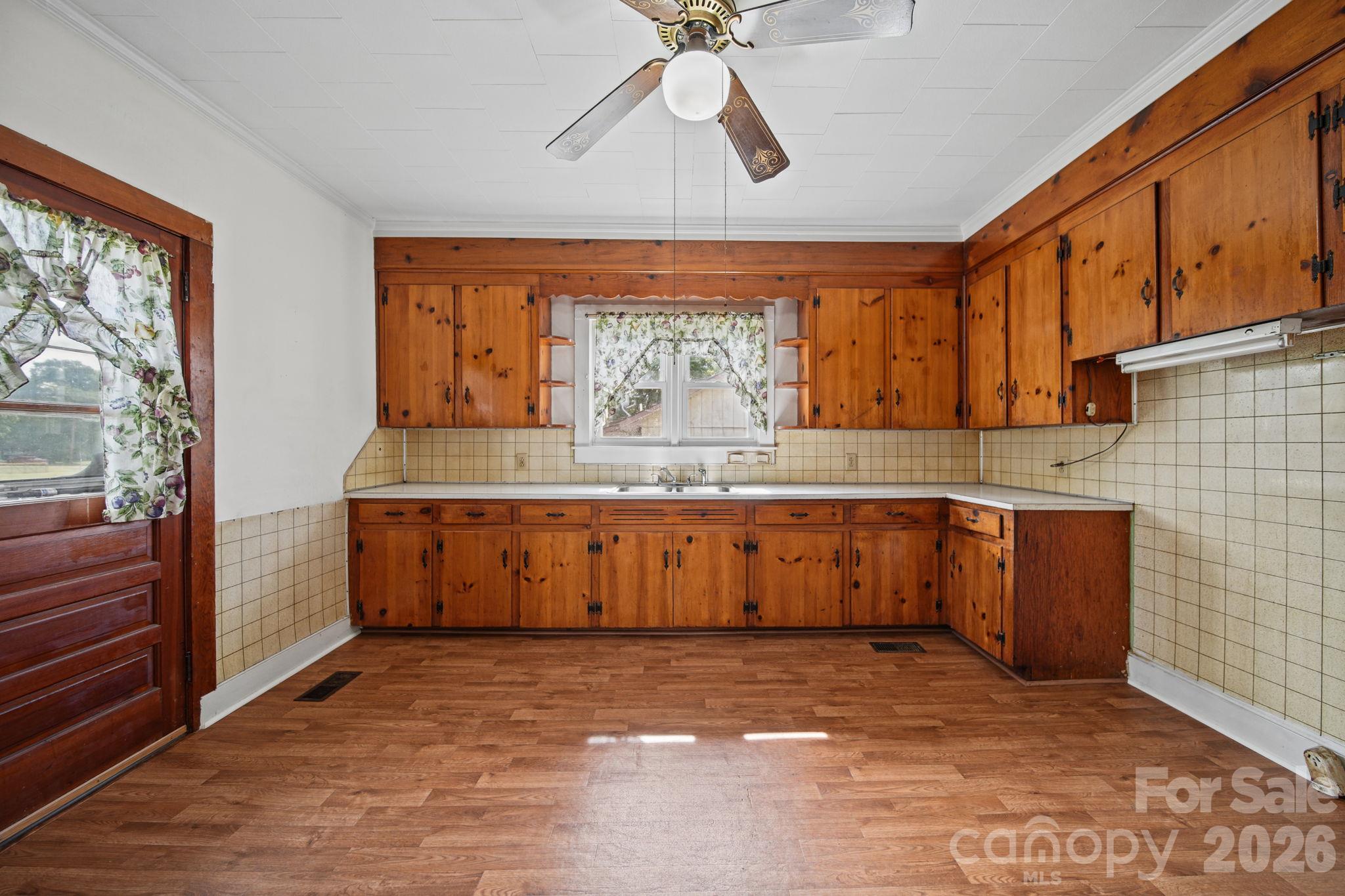 227 School Street Property Photo 9