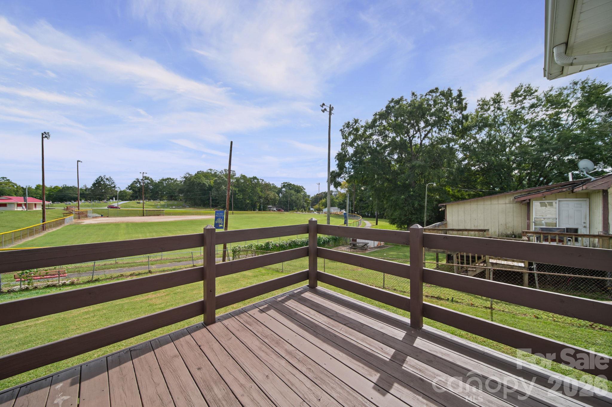 227 School Street Property Photo 18