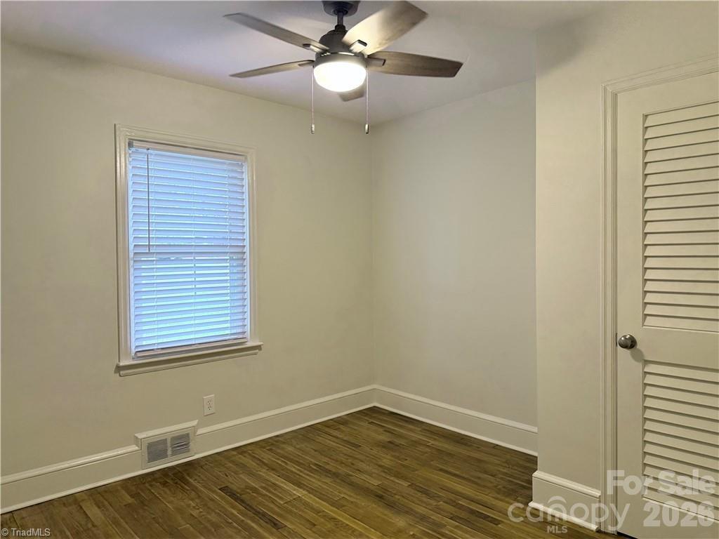 323 Western Boulevard Property Photo 18