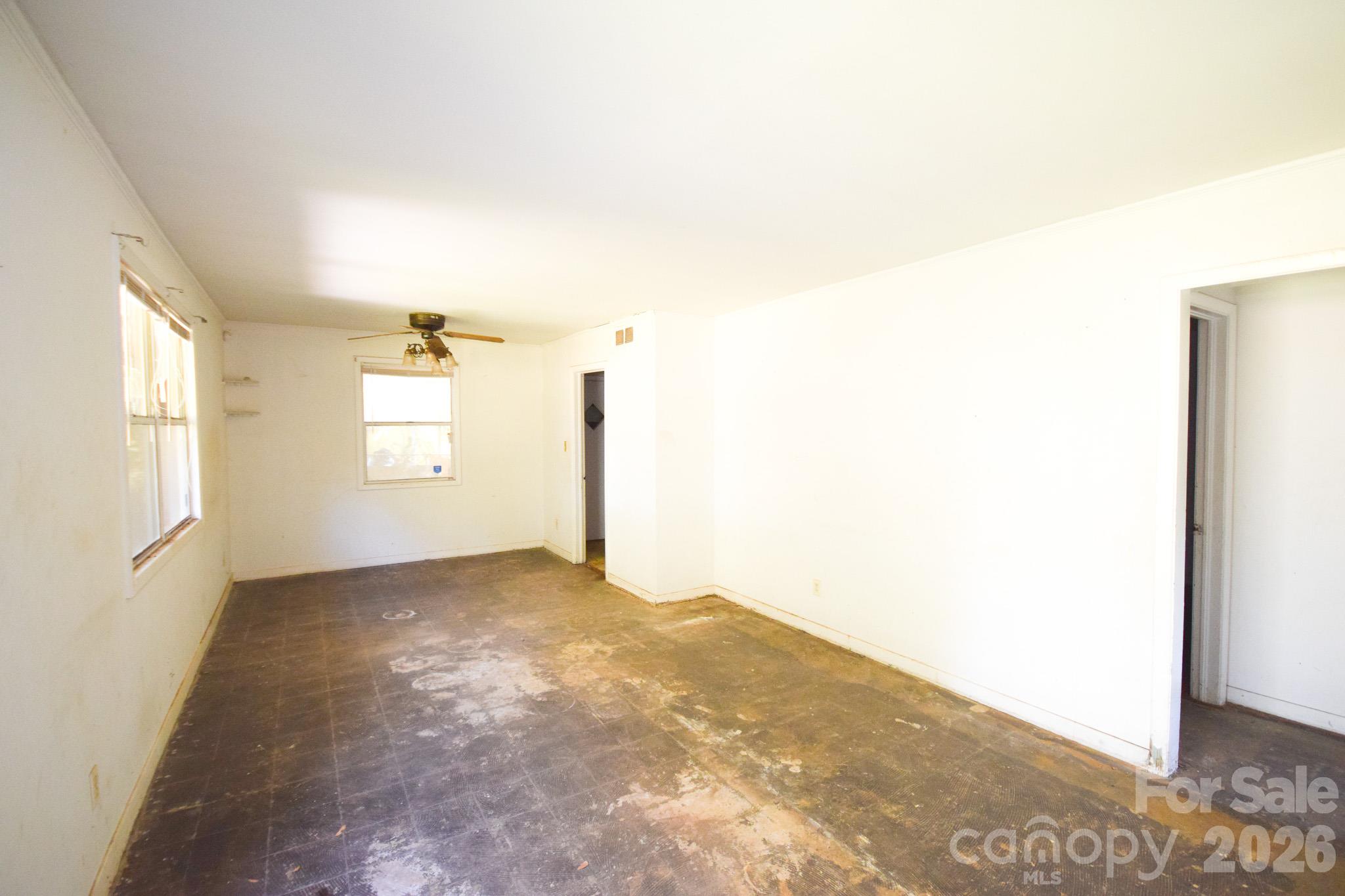 2715 Southwest Boulevard Property Photo 3