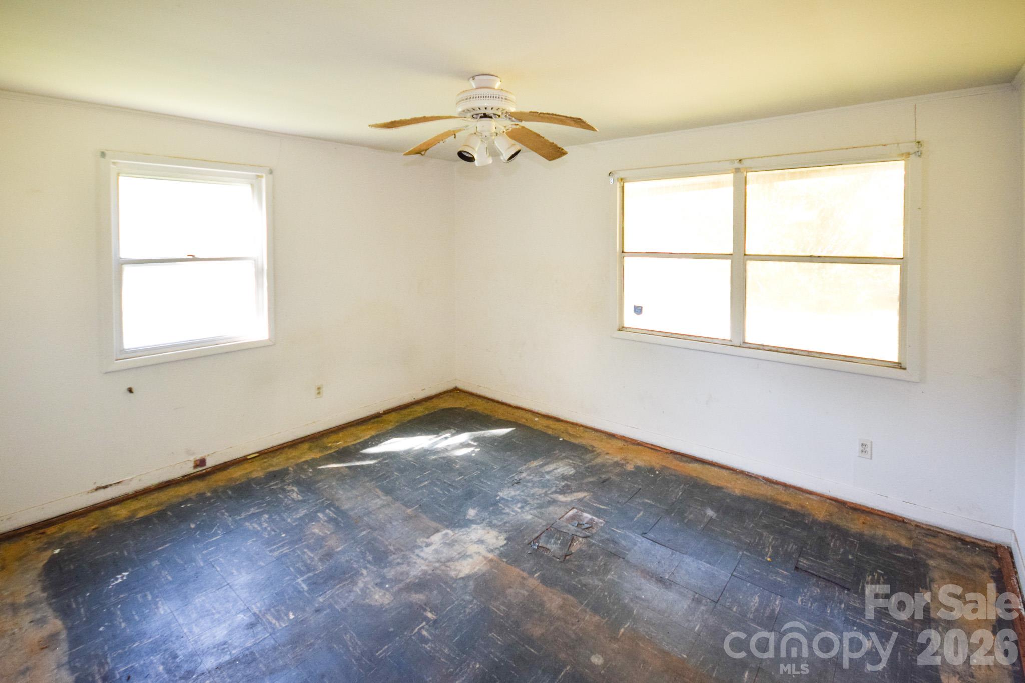 2715 Southwest Boulevard Property Photo 9