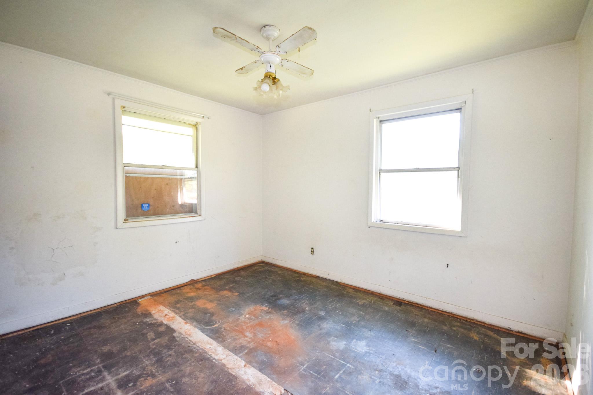 2715 Southwest Boulevard Property Photo 11