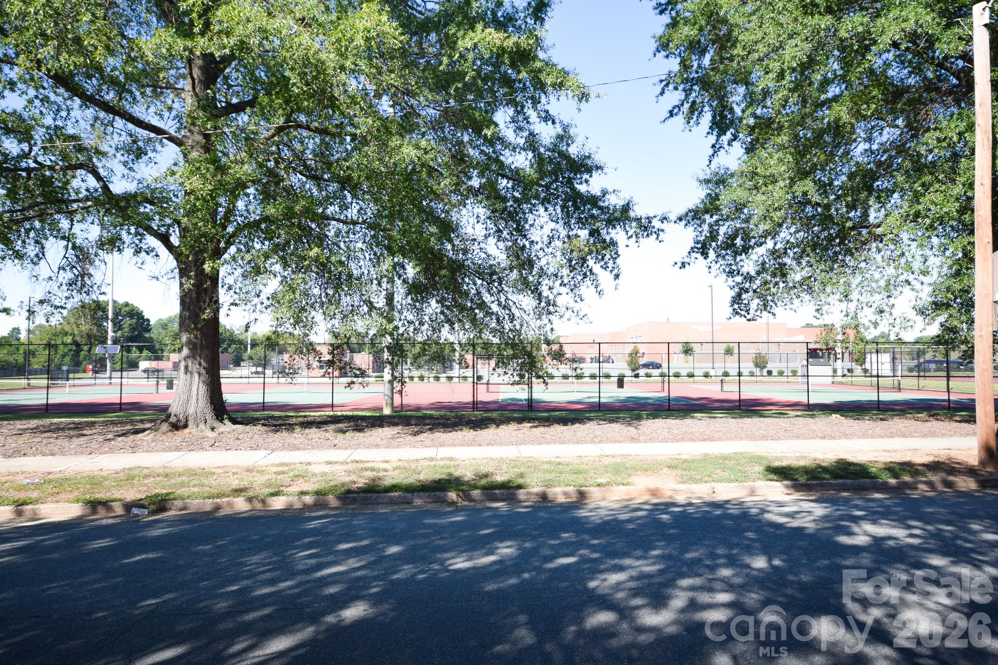 2715 Southwest Boulevard Property Photo 17