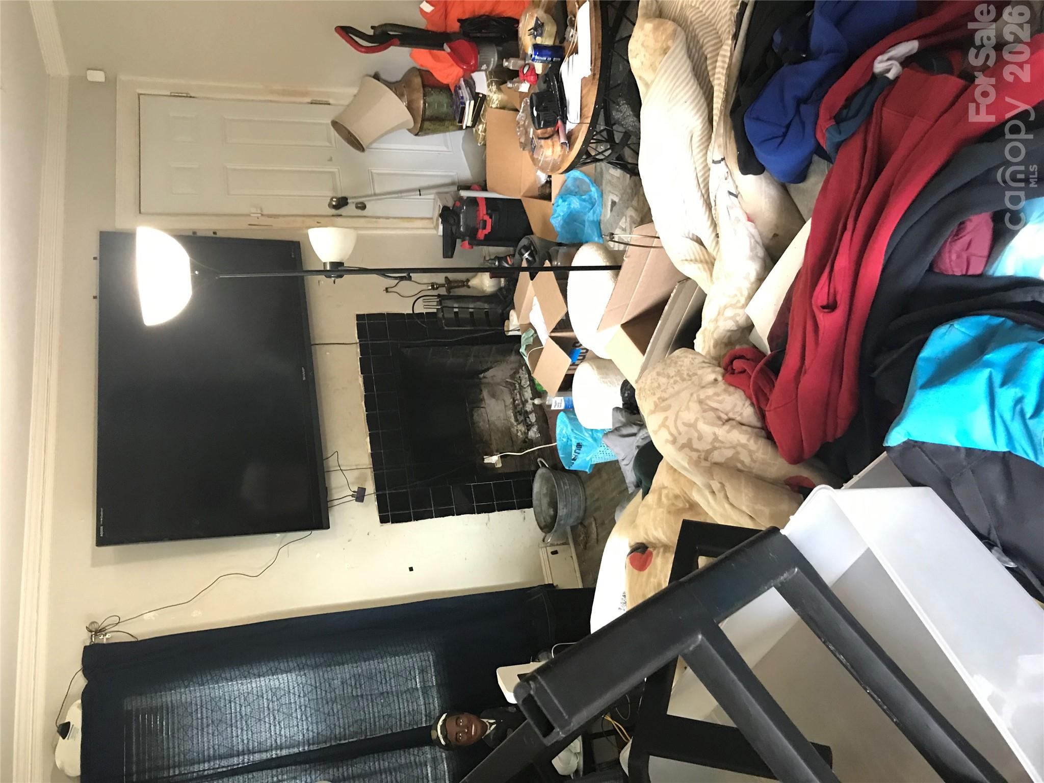 737 Cantwell Street Property Photo 4