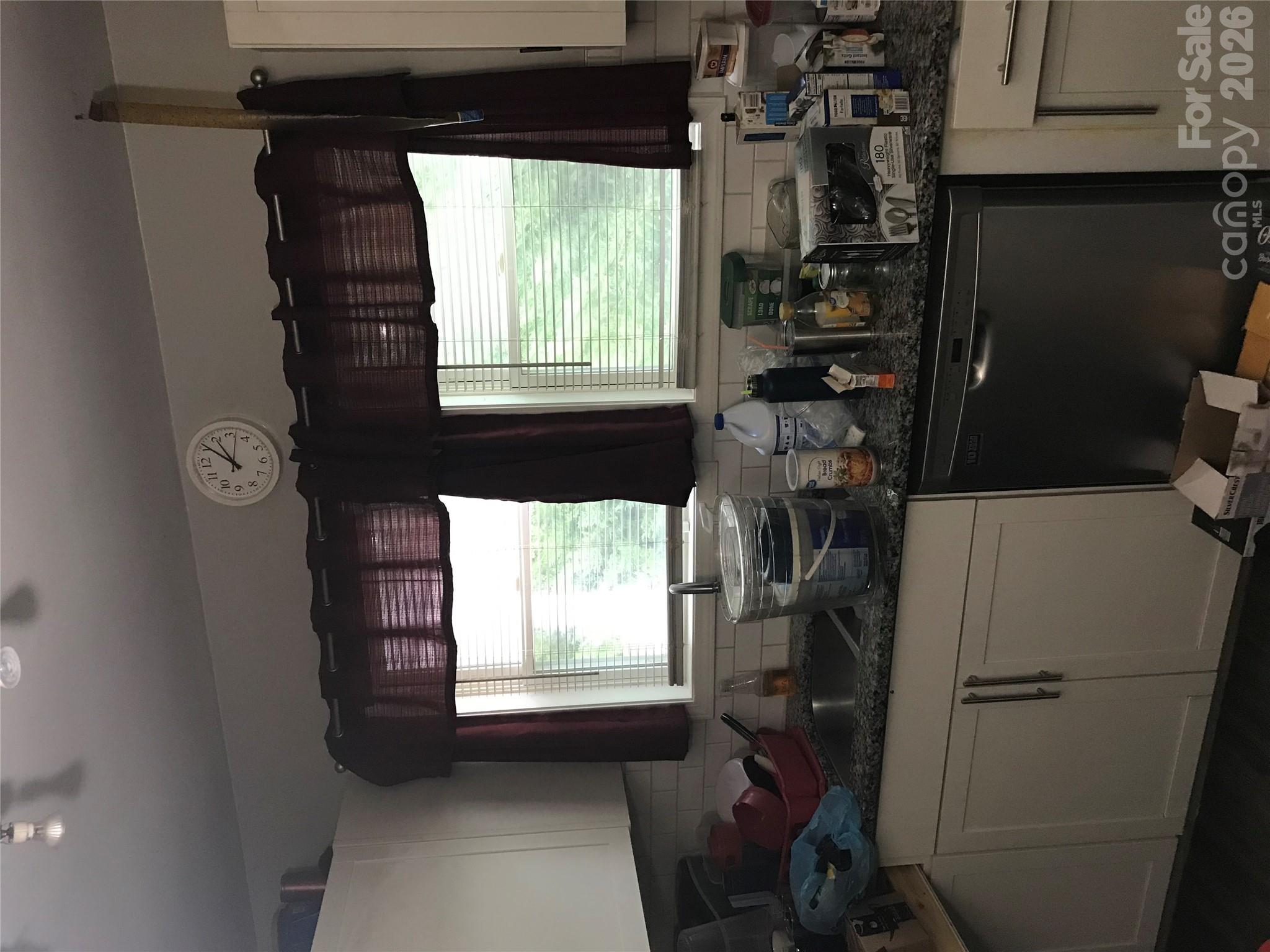 737 Cantwell Street Property Photo 5