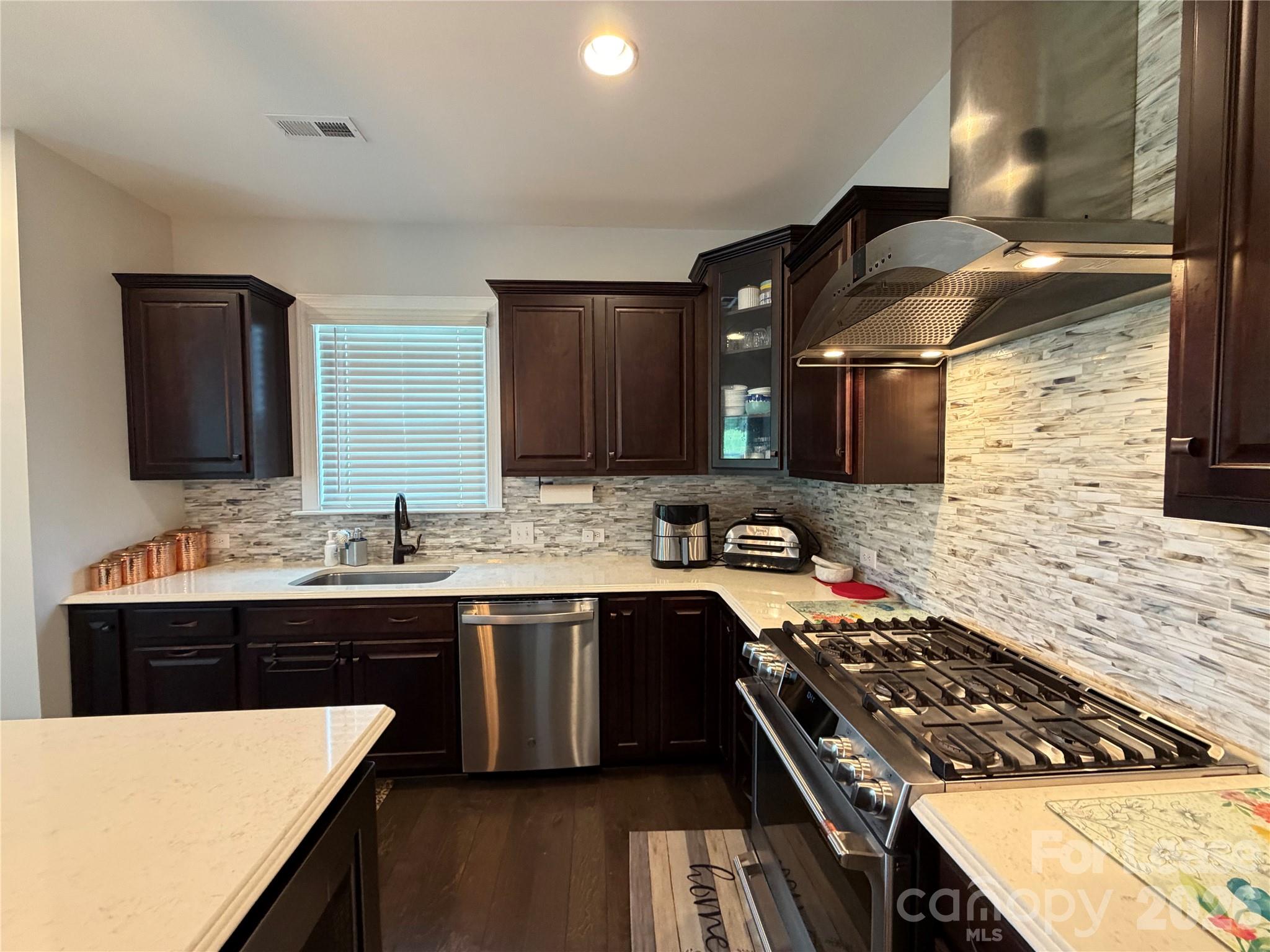 6507 Wildbrook Drive Property Photo 8