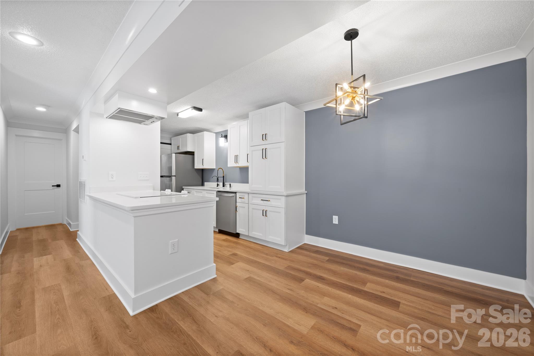 4906 Sardis Road Property Photo 4