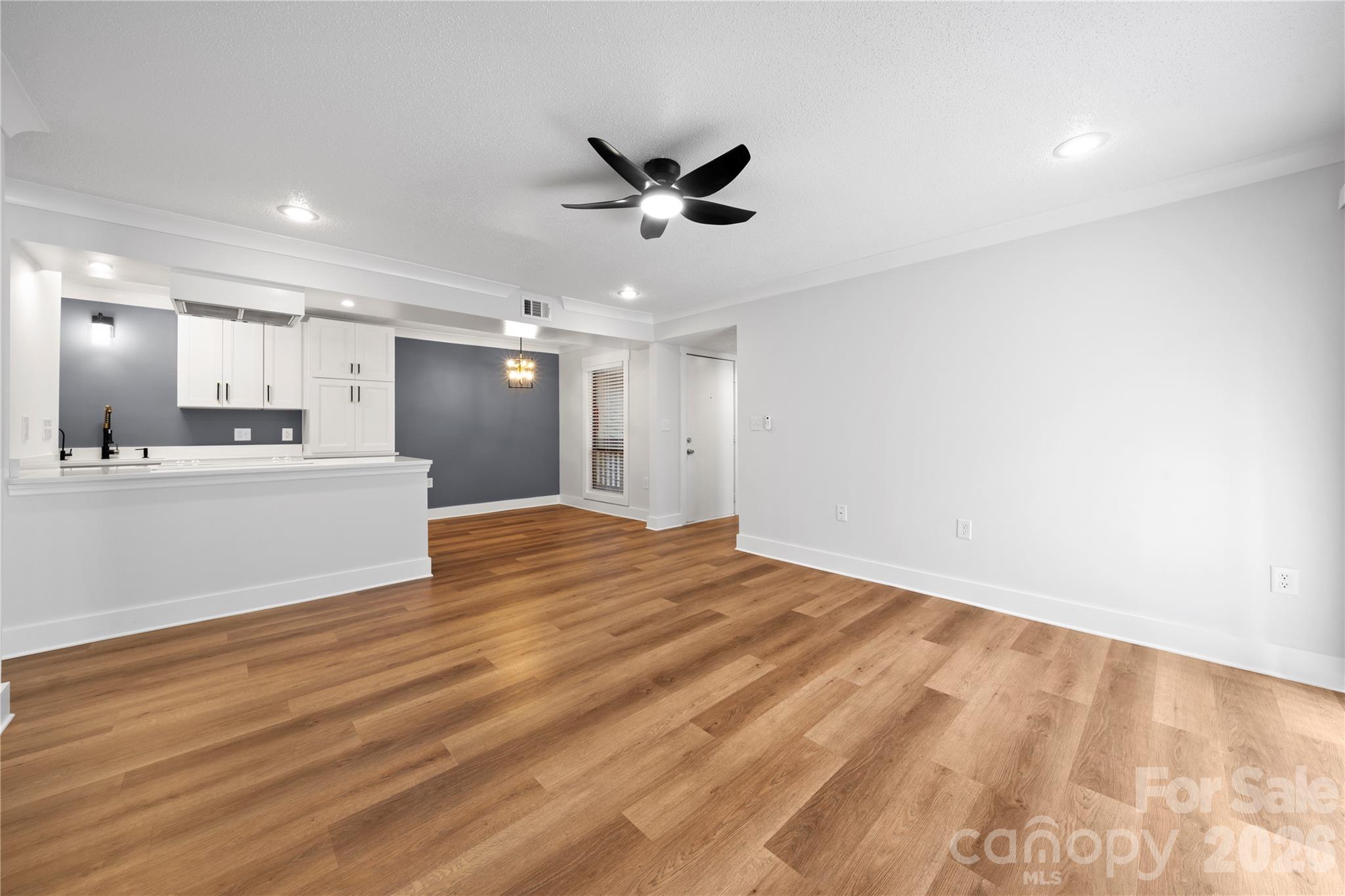 4906 Sardis Road Property Photo 9