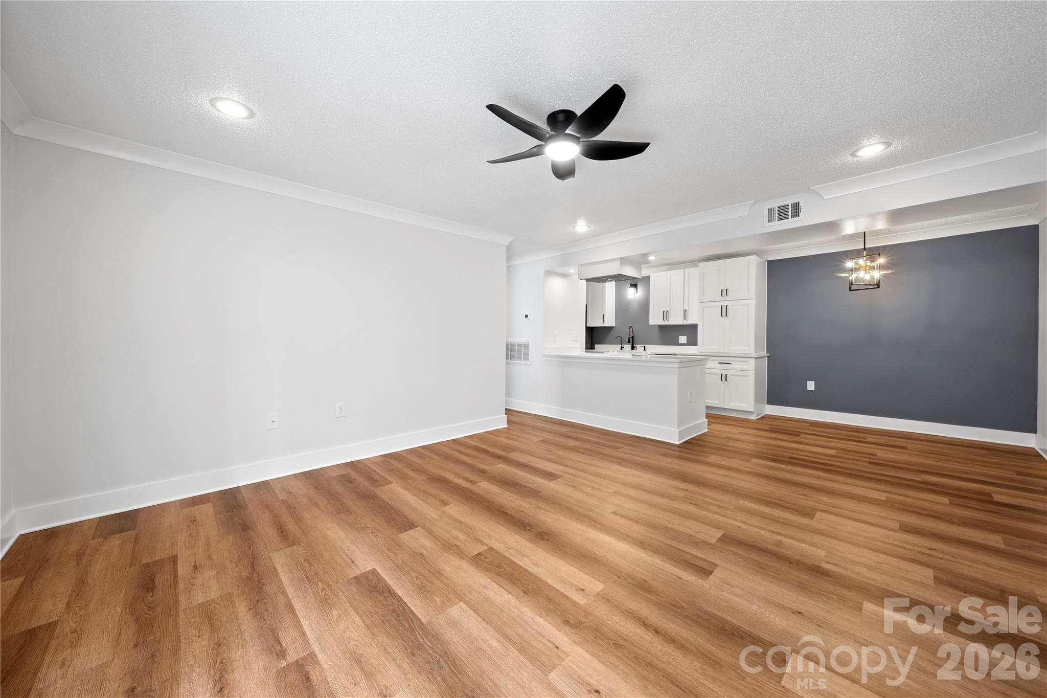 4906 Sardis Road Property Photo 10