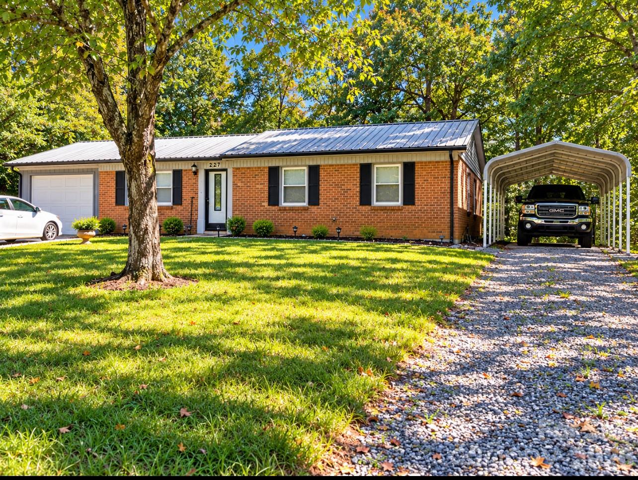 4431771 Property Photo 2