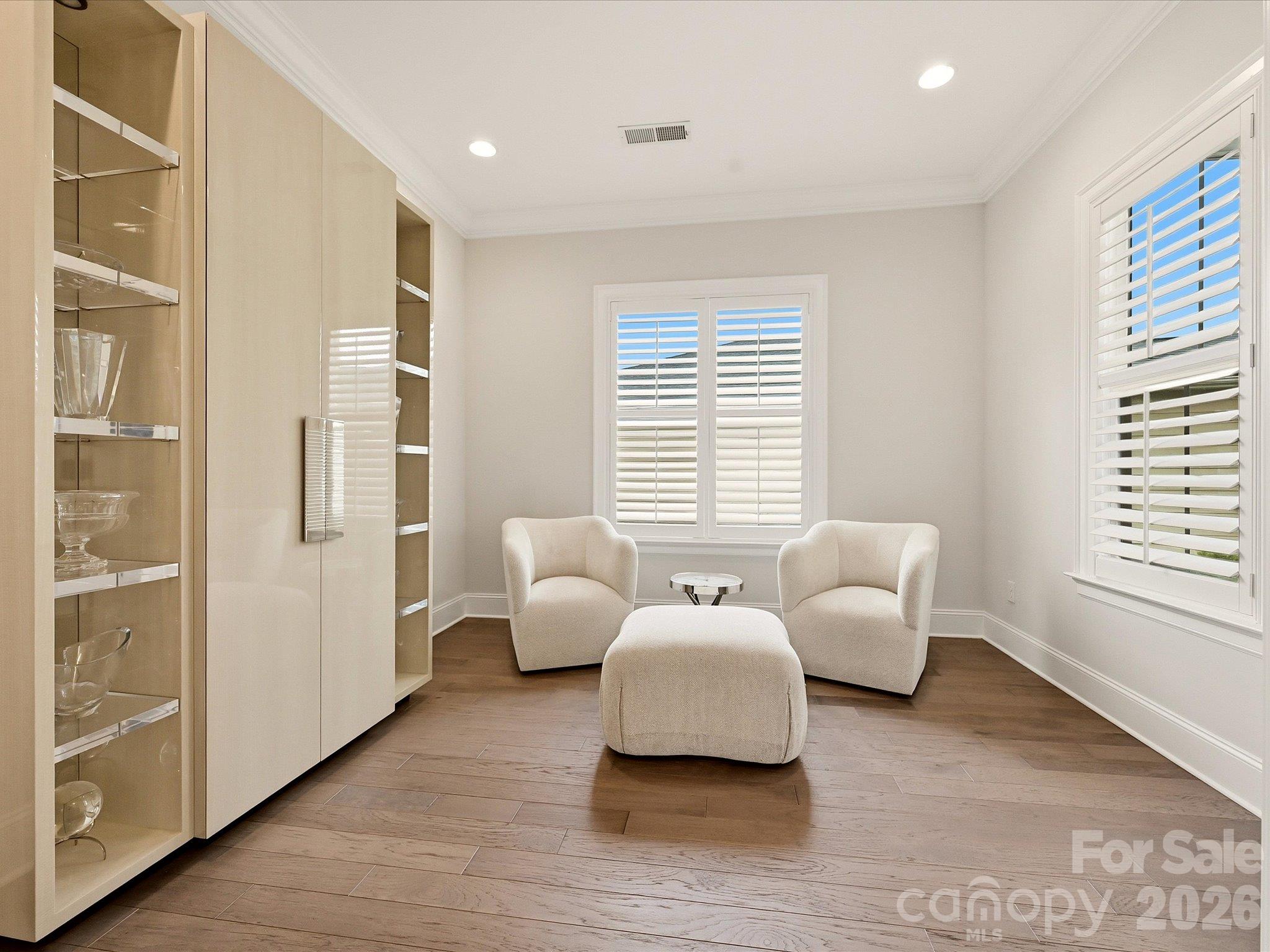6136 Raven Rock Drive Property Photo 4
