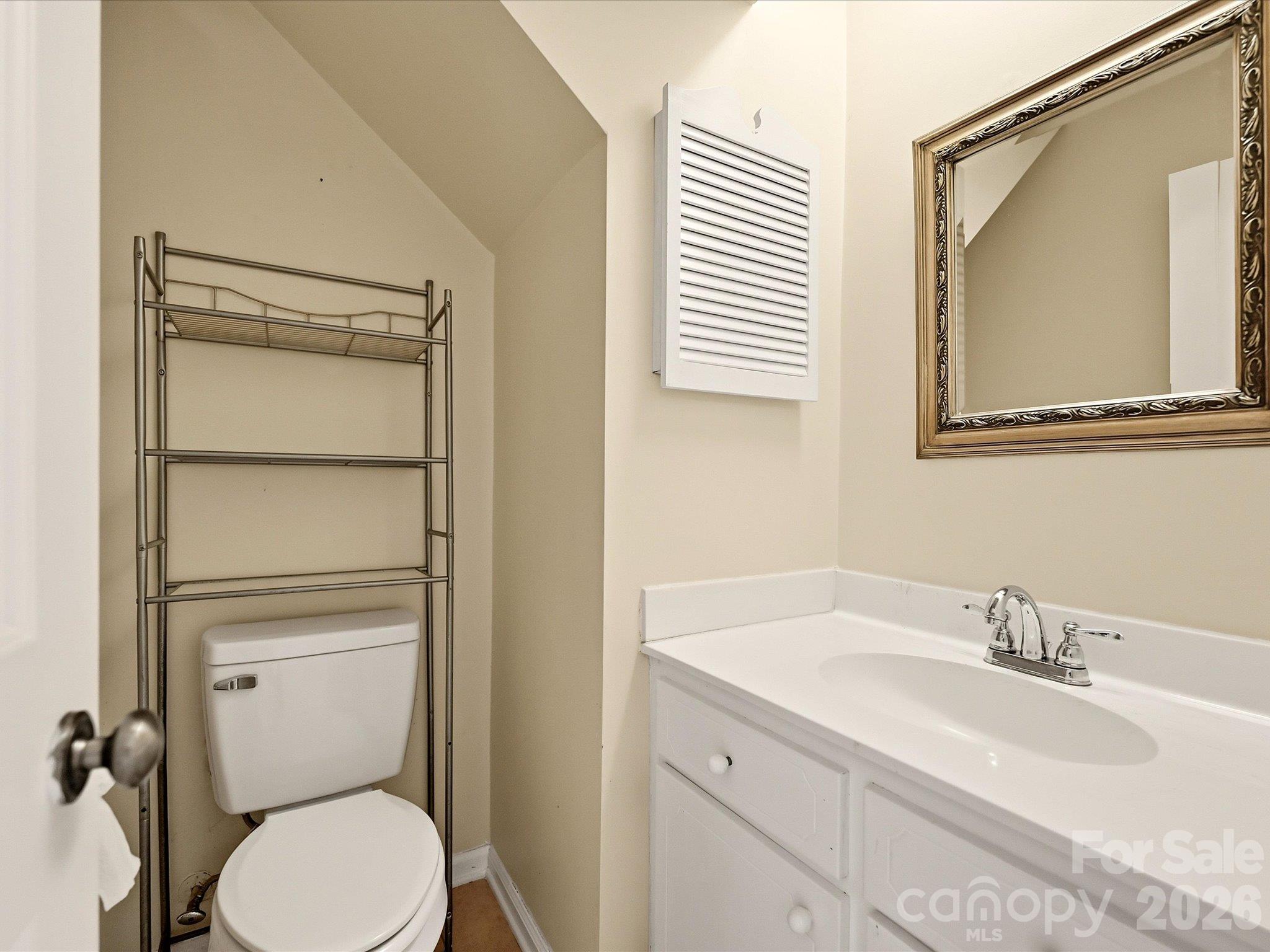 8614 Golf Ridge Drive Property Photo 12