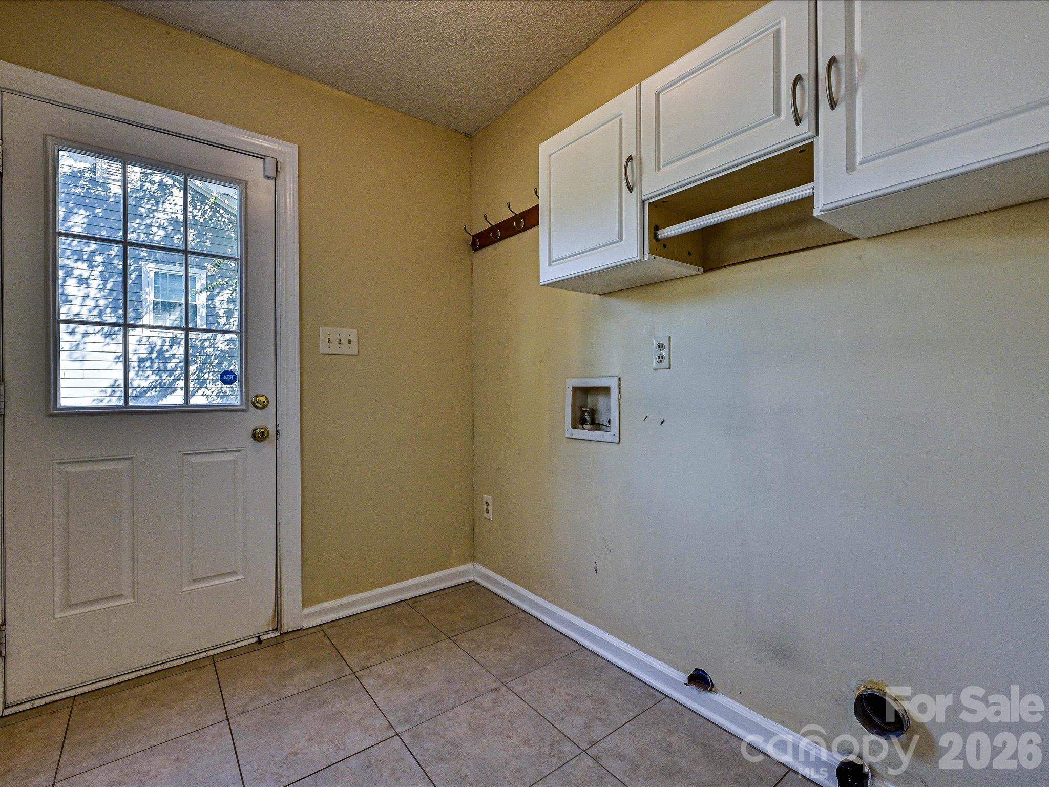 8614 Golf Ridge Drive Property Photo 24