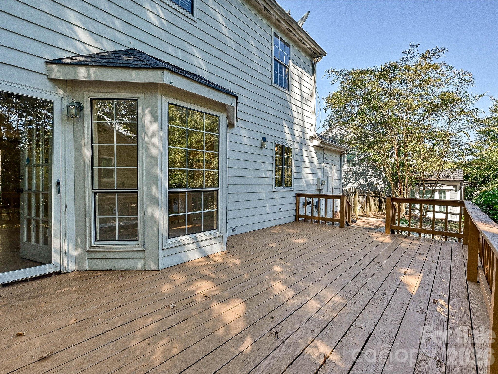 8614 Golf Ridge Drive Property Photo 25