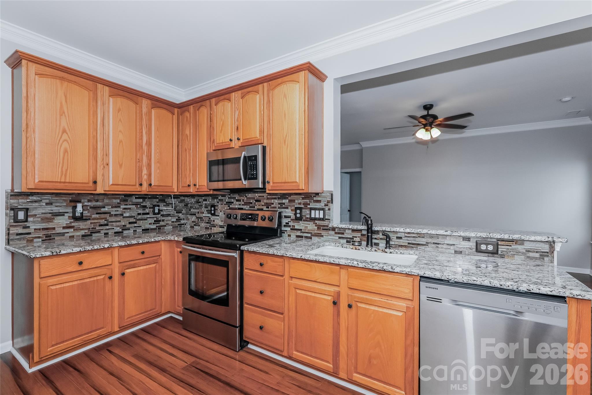 1009 Brook Valley Run Property Photo 3