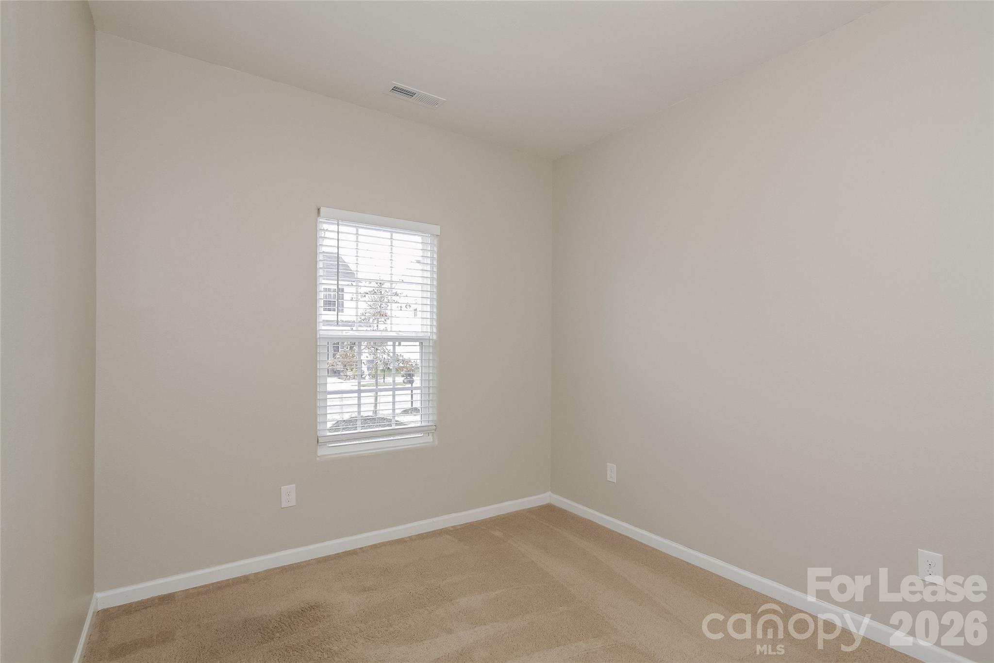 960 Joselynn Drive Property Photo 9