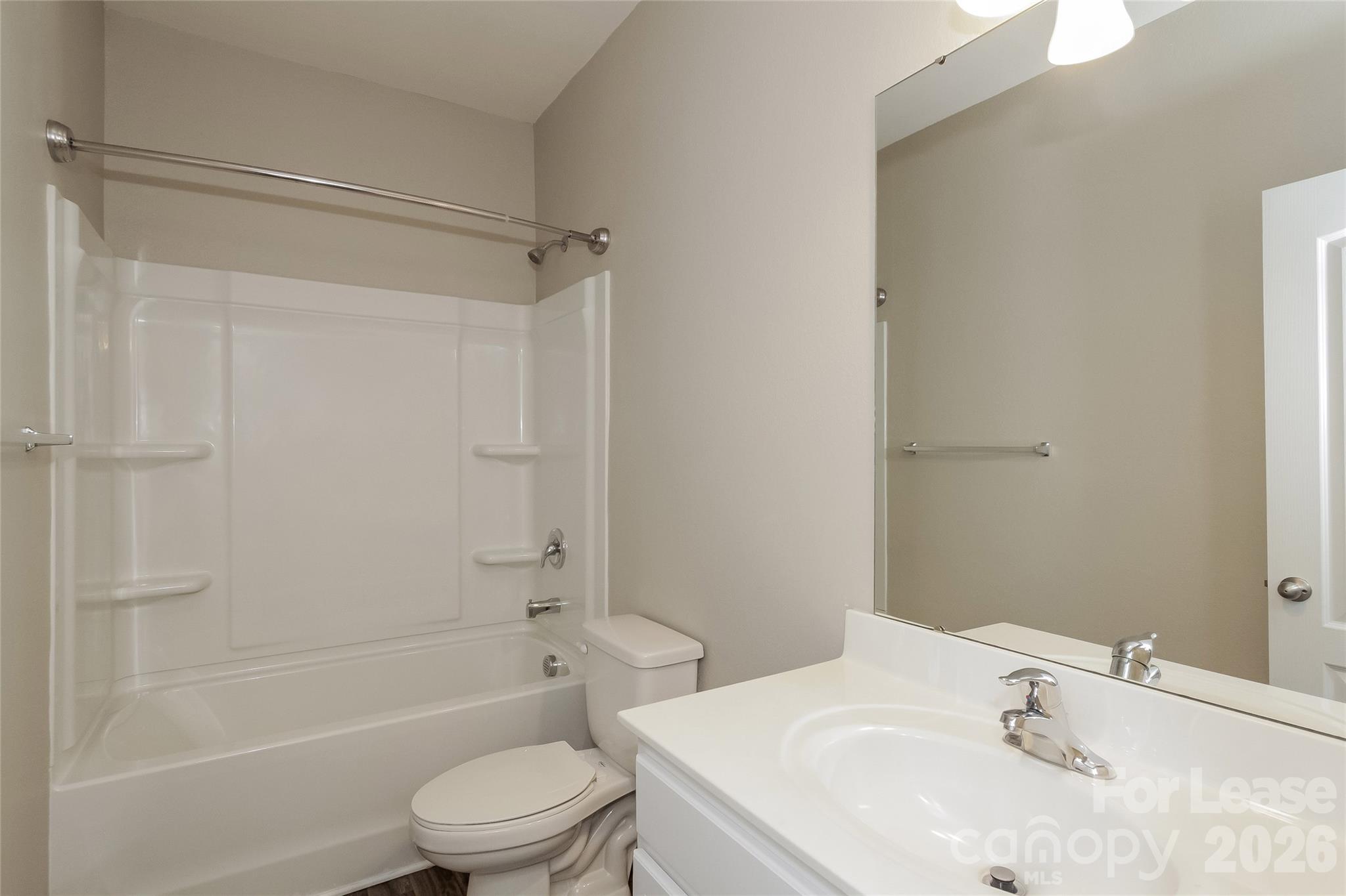 960 Joselynn Drive Property Photo 14