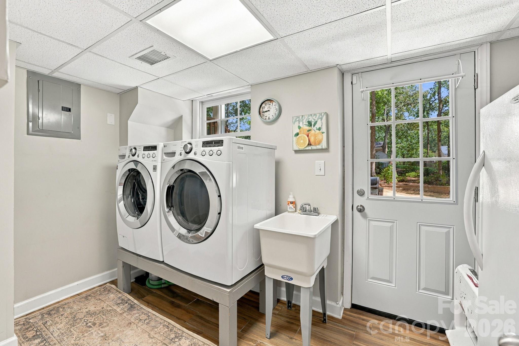 4001 Sussex Avenue Property Photo 14