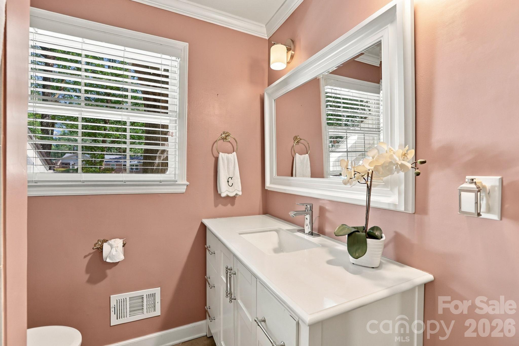 4001 Sussex Avenue Property Photo 17