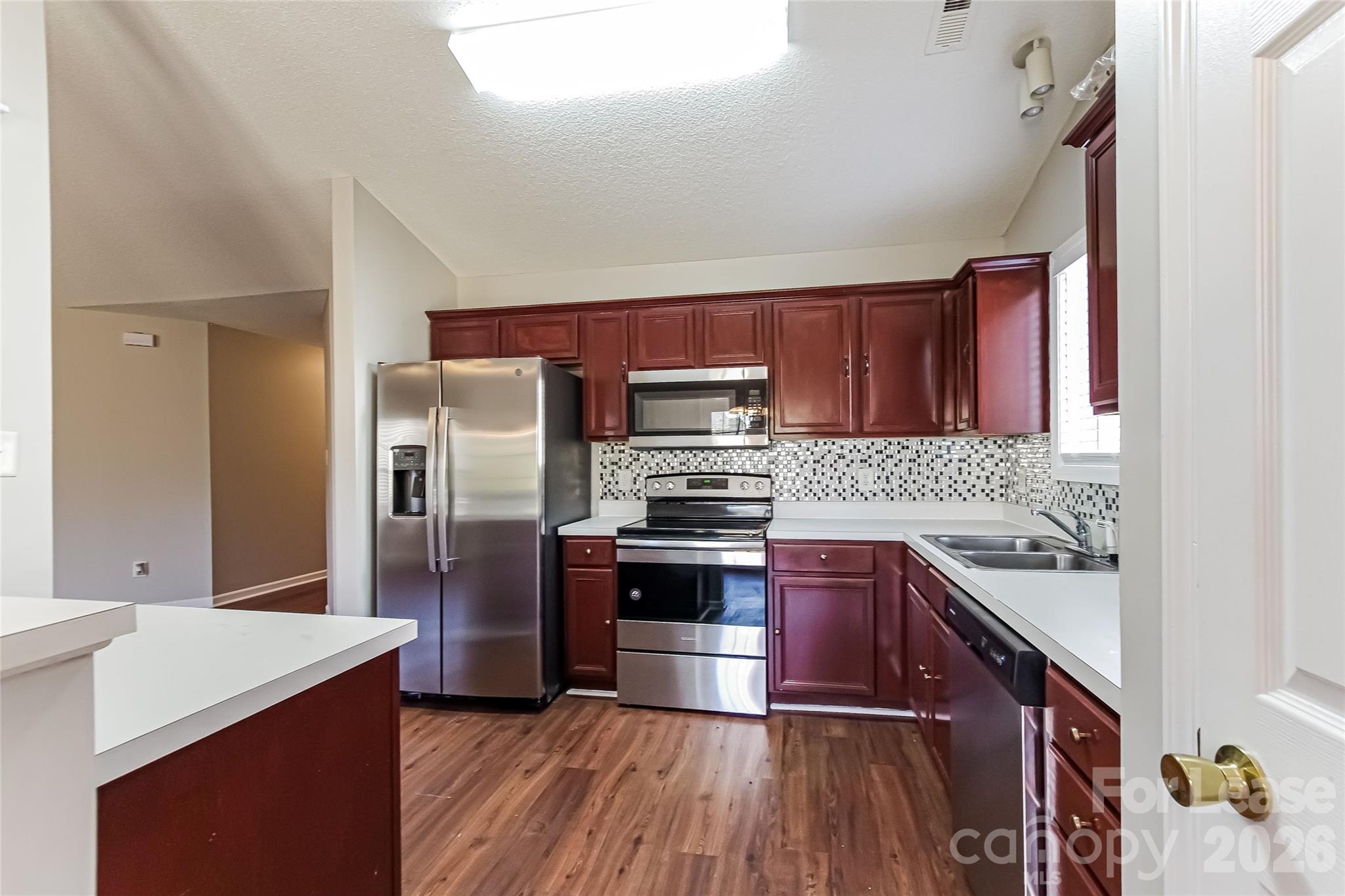 1012 Missouri River Lane Property Photo 3