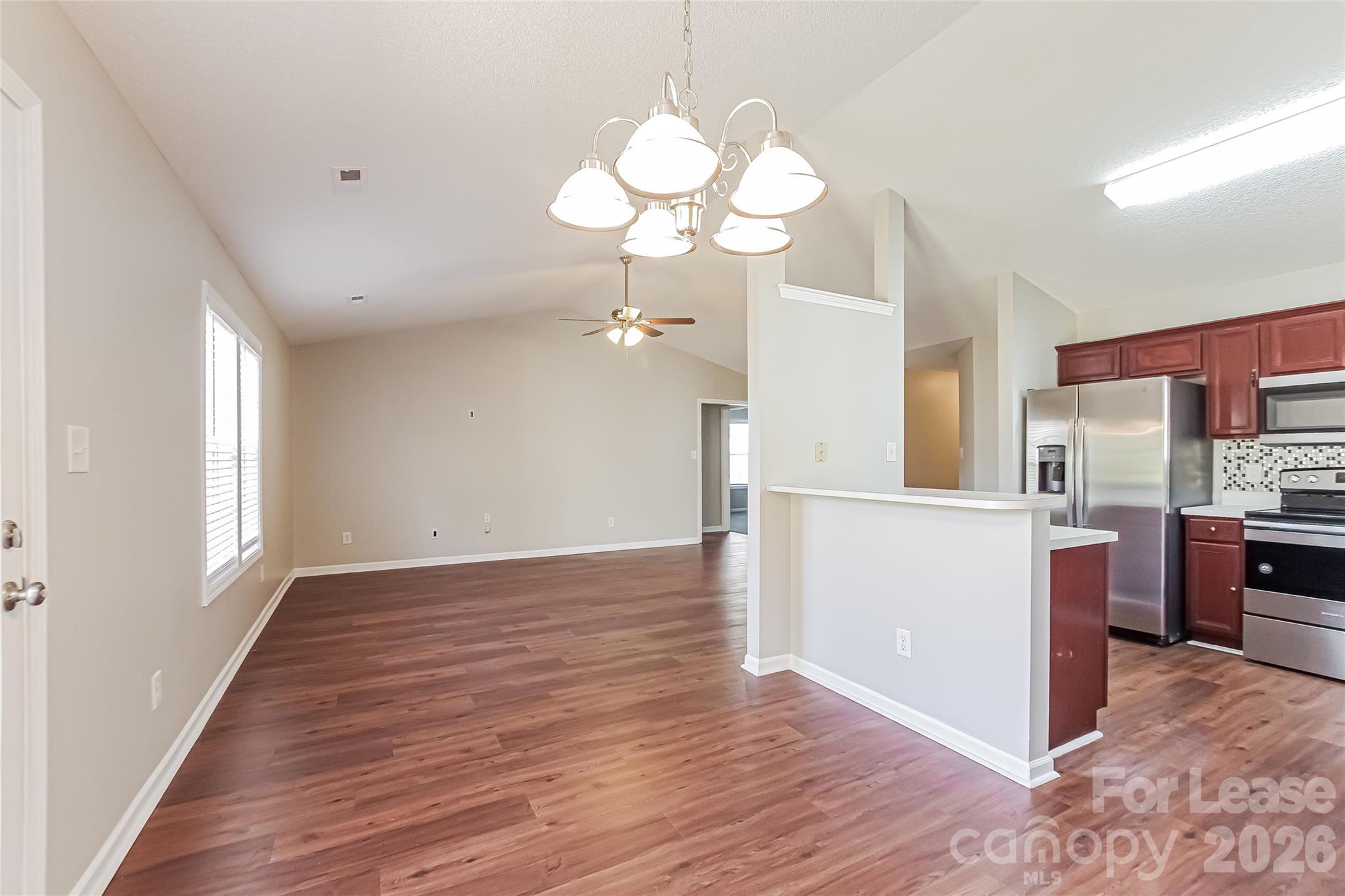 1012 Missouri River Lane Property Photo 4