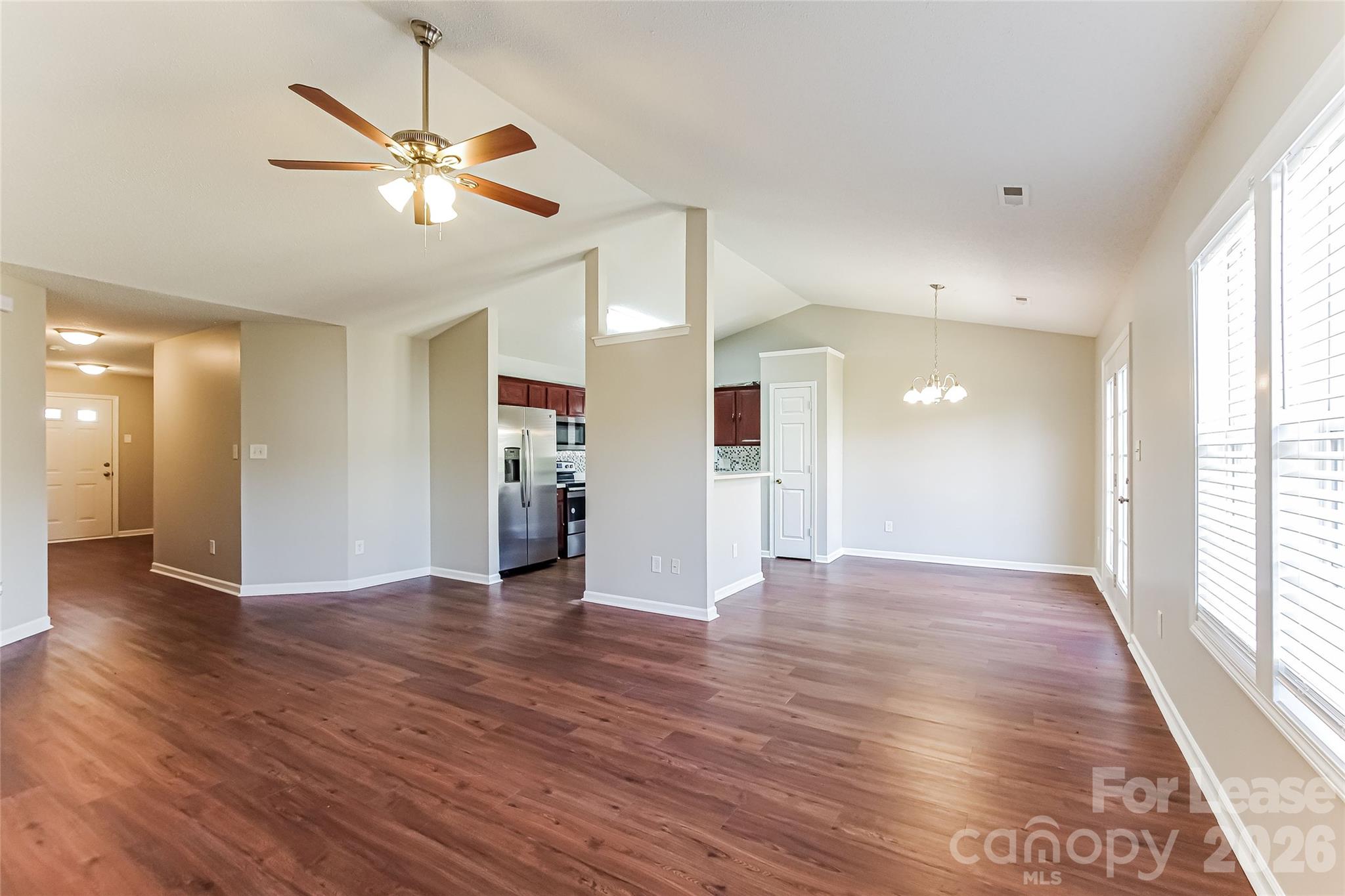 1012 Missouri River Lane Property Photo 5