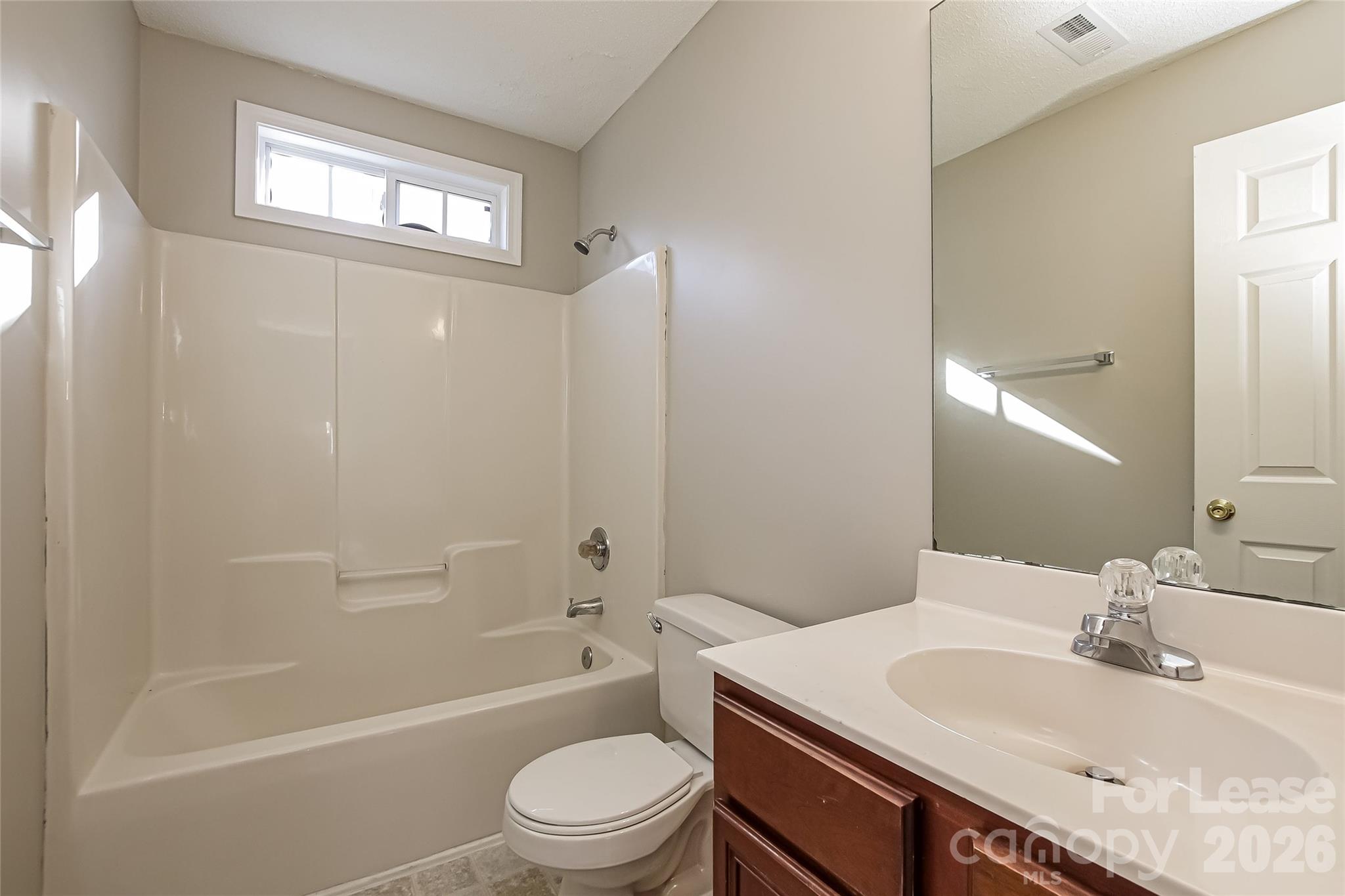 1012 Missouri River Lane Property Photo 11