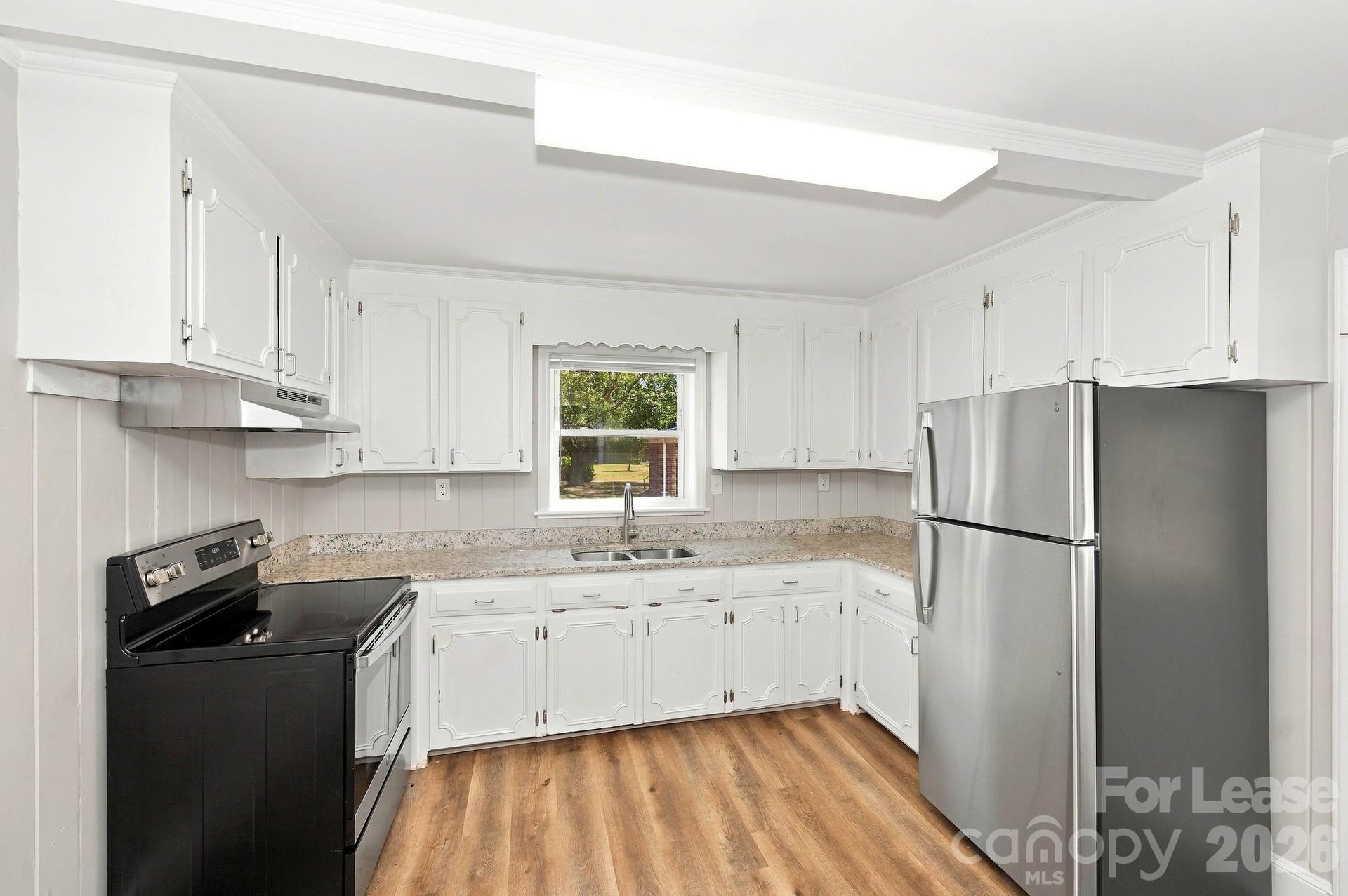 3814 Sheffield Drive Property Photo 3