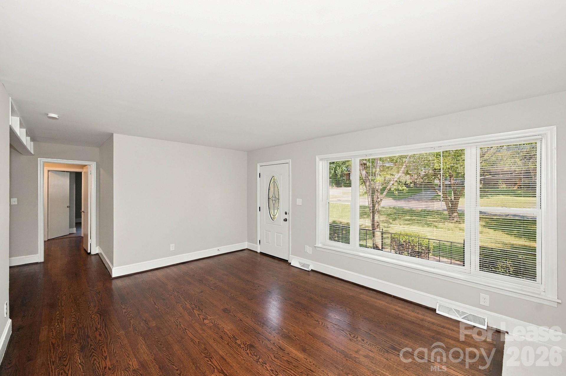 3814 Sheffield Drive Property Photo 4