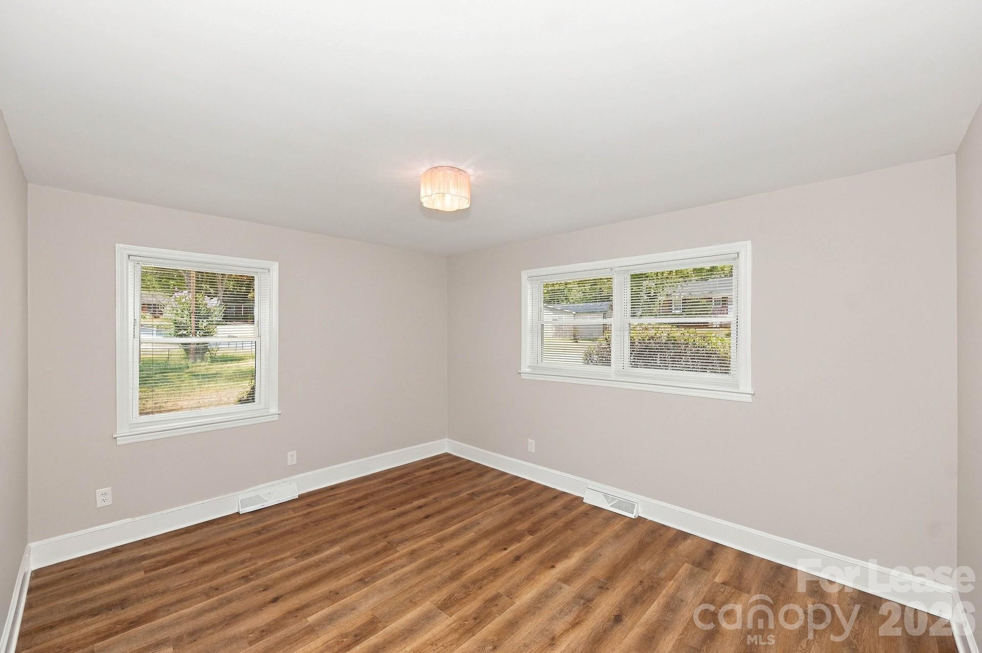 3814 Sheffield Drive Property Photo 11
