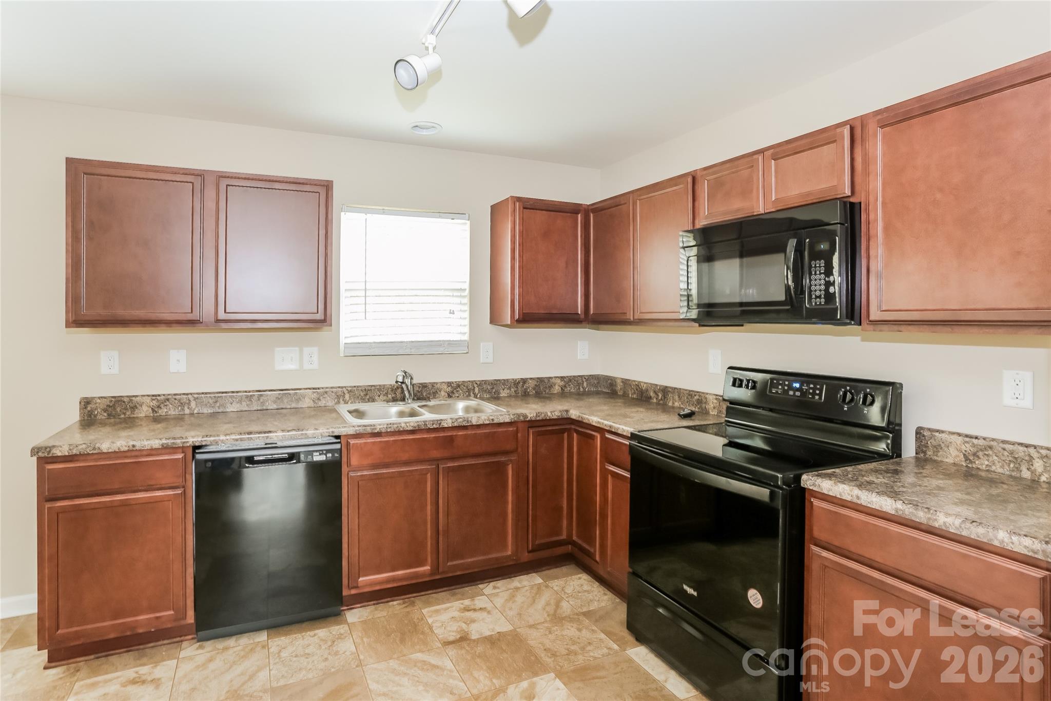 232 Valerie Drive Property Photo 4